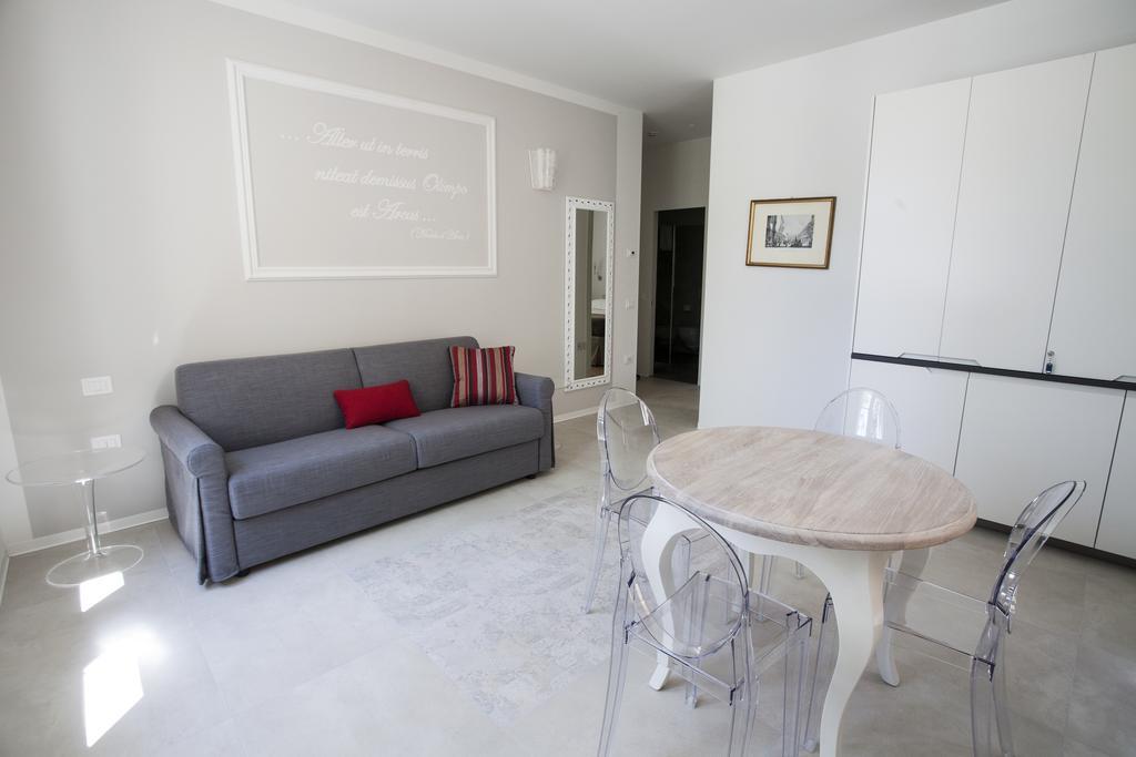 Suite Apartment,142016814:JPEG