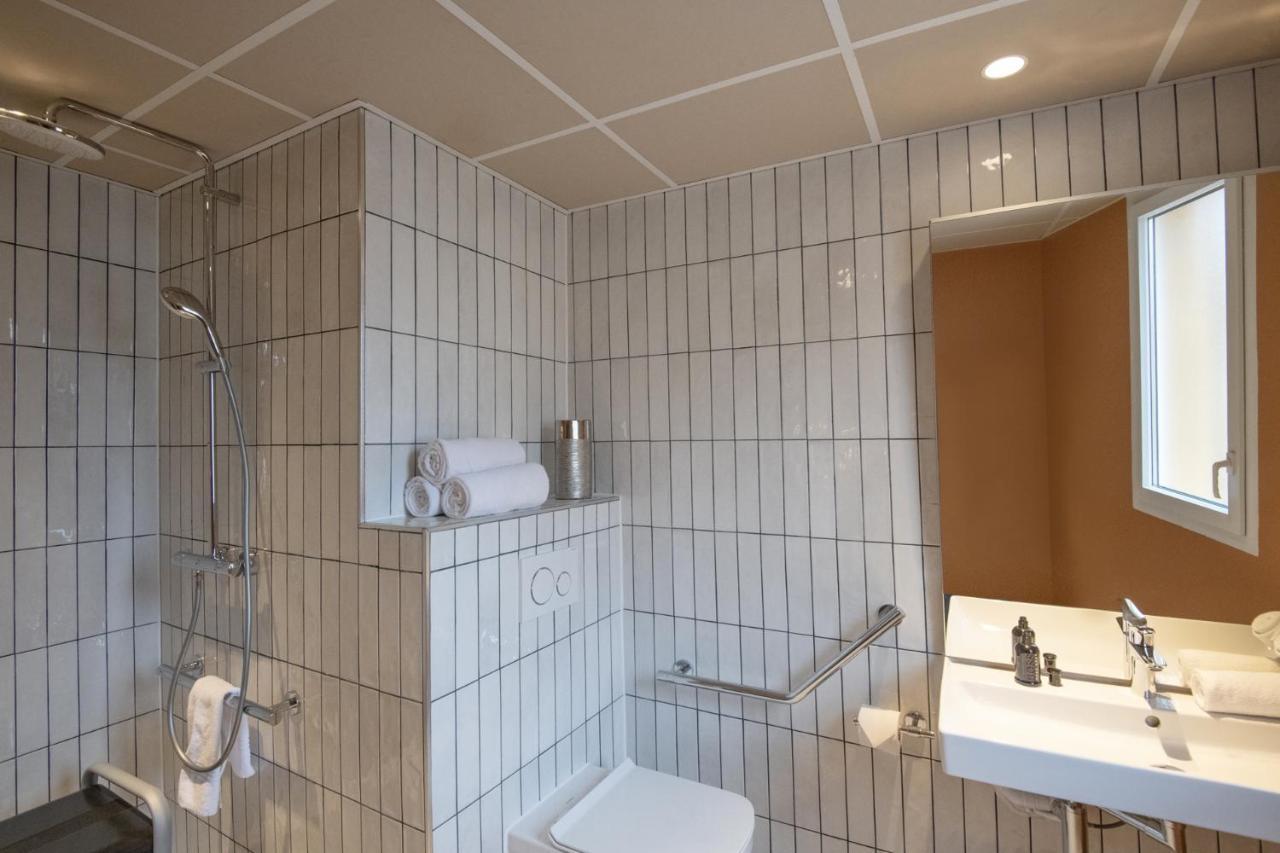 Standard Double Room,1423361211:JPEG