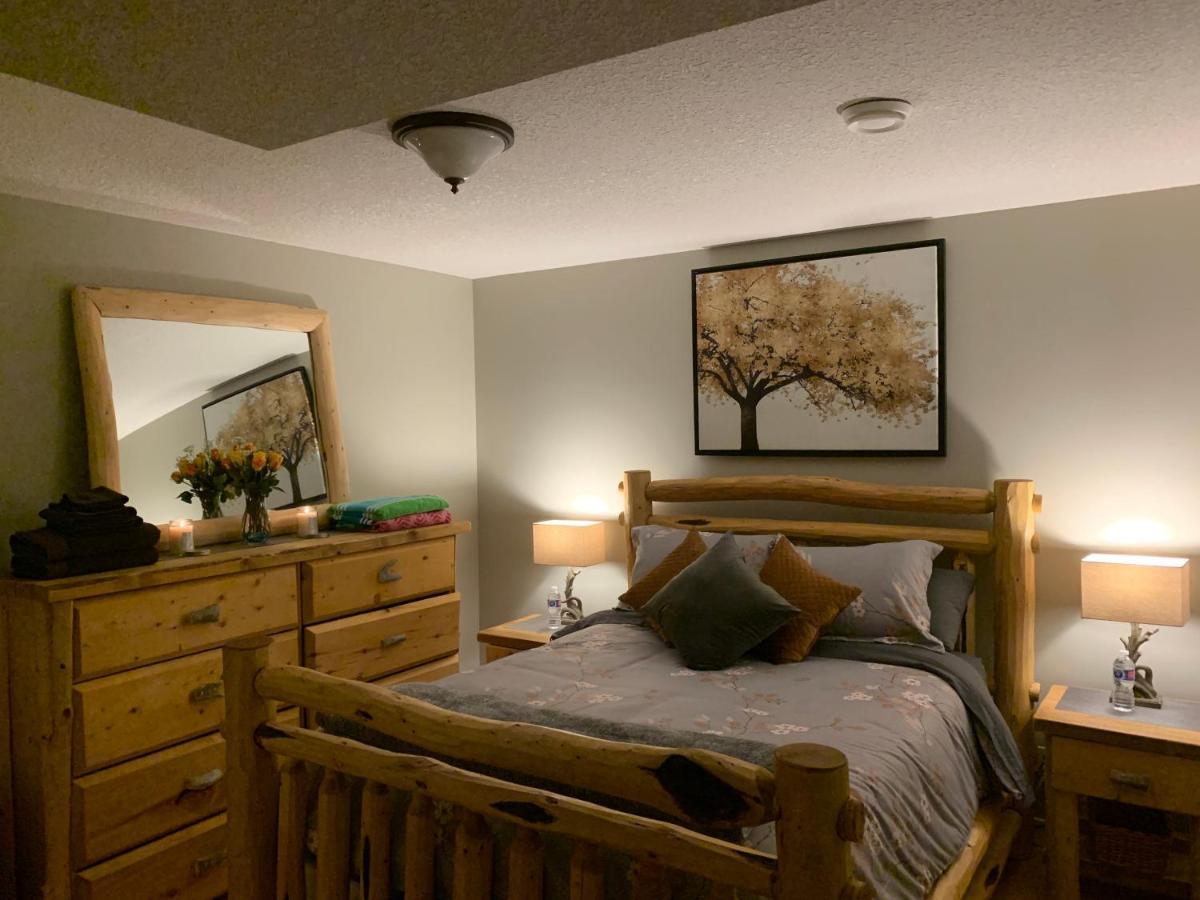 Cozy Guest Room