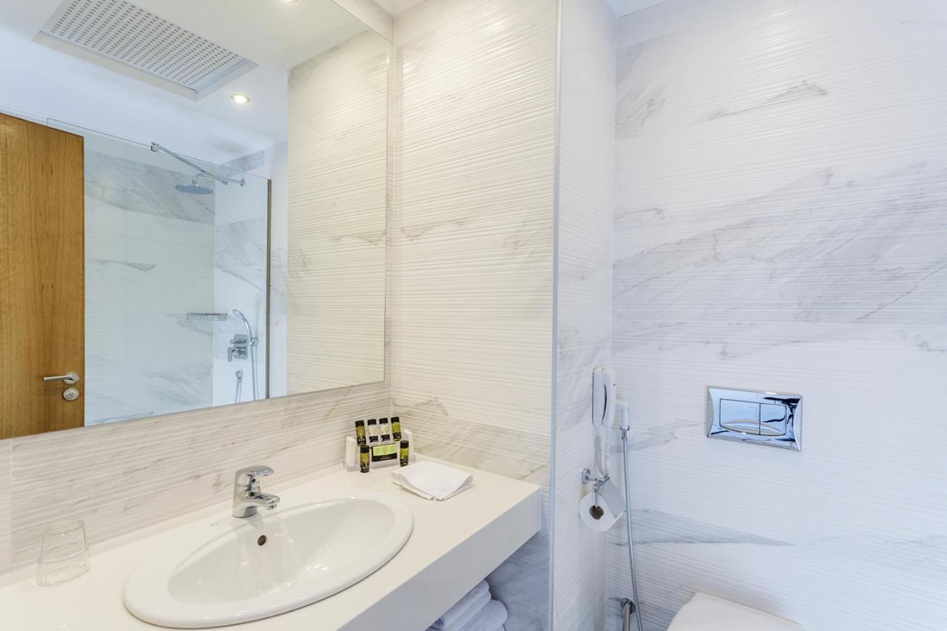 Double or Twin Room Beach Front