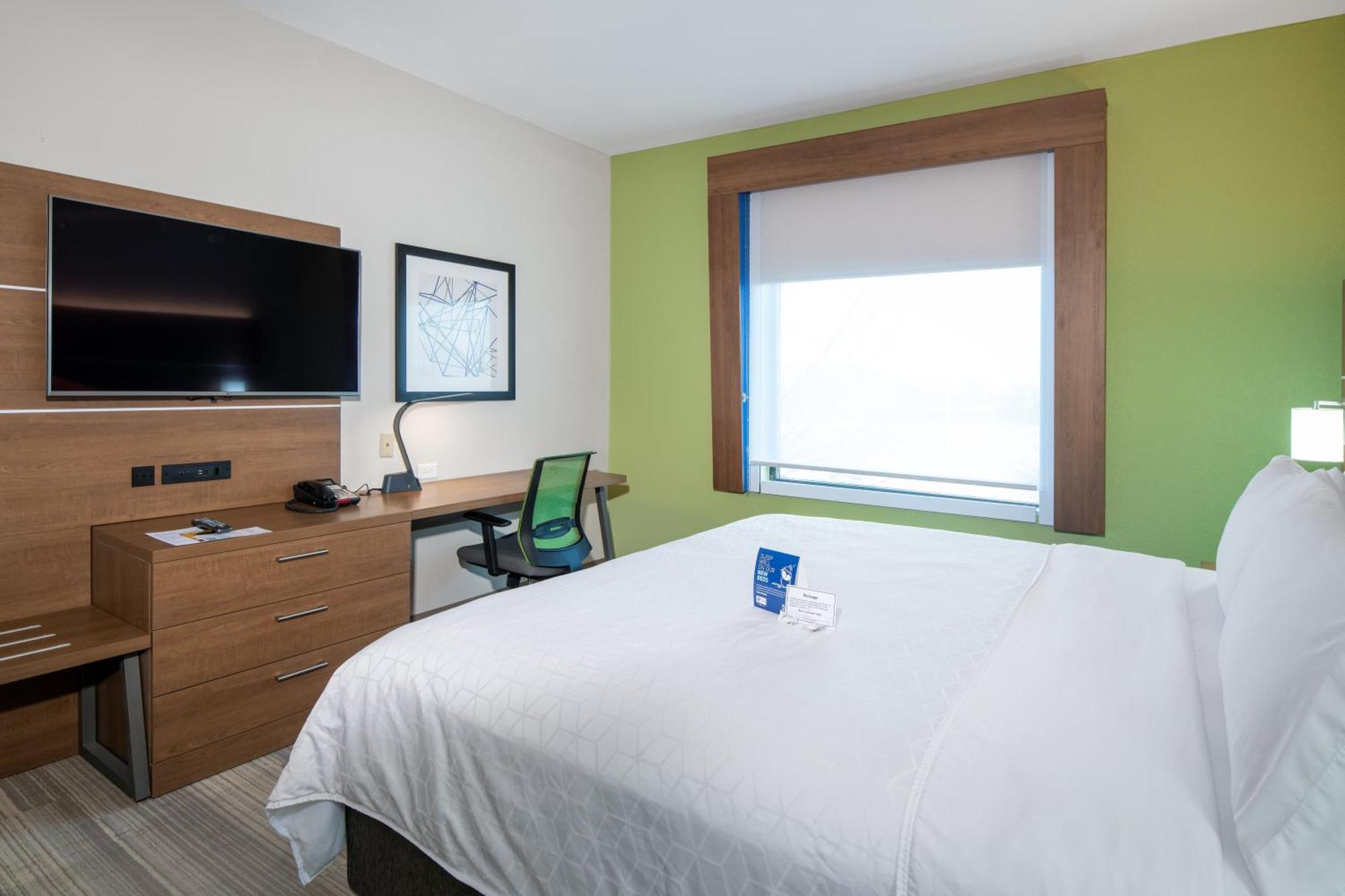 Standard King Room Accessible Tub Mobility Access