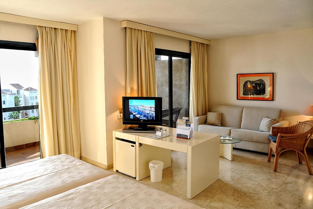 Superior Double or Twin Room,1436615182:JPEG