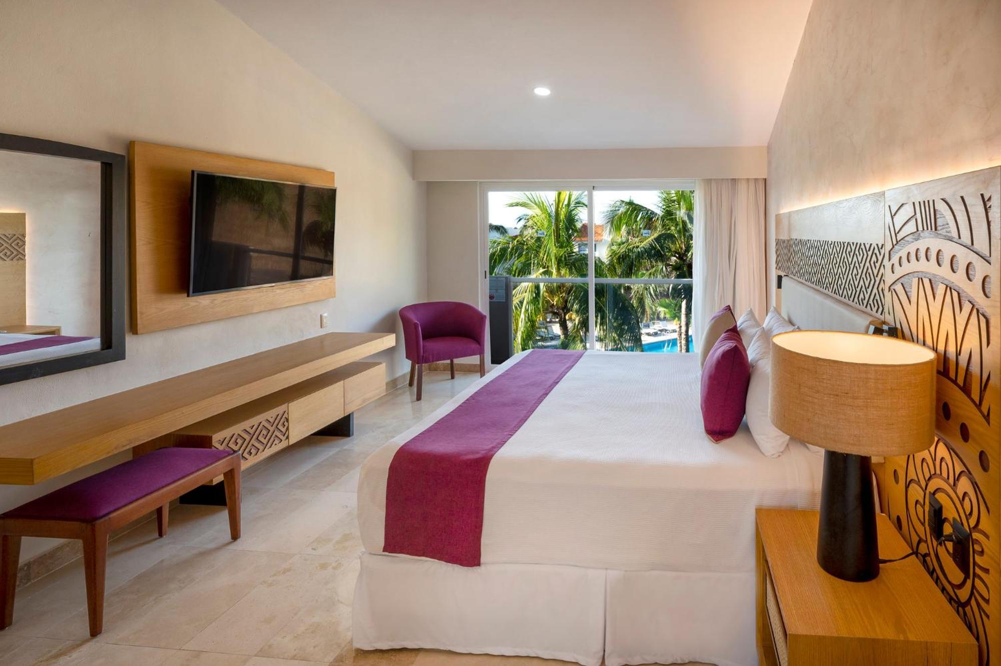 Superior Pool King Room One King Bed Non-Smoking