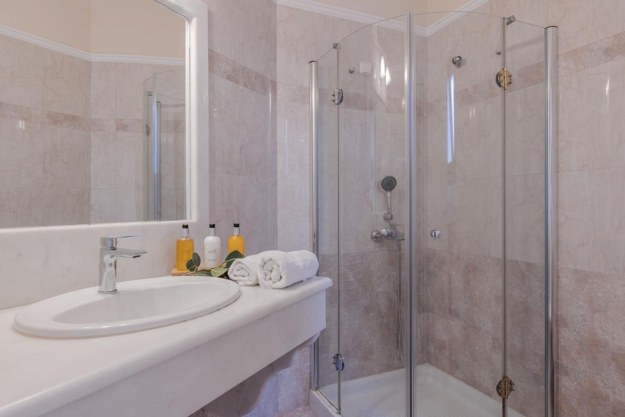 Deluxe Room Sea View Outdoor Jet Tub