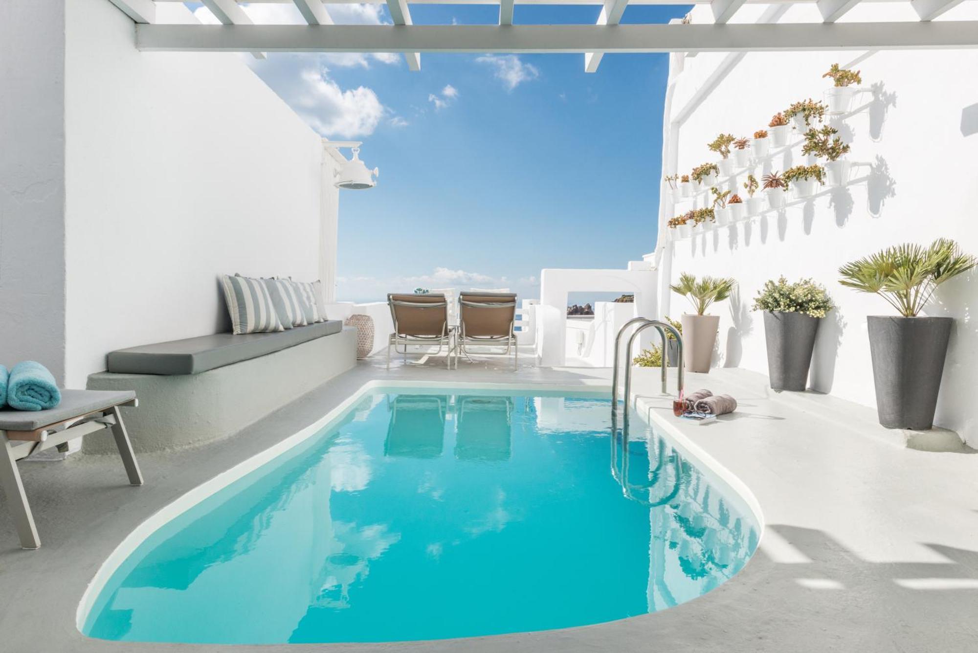 Suite Principale avec Piscine Privée - Vue sur Caldeira