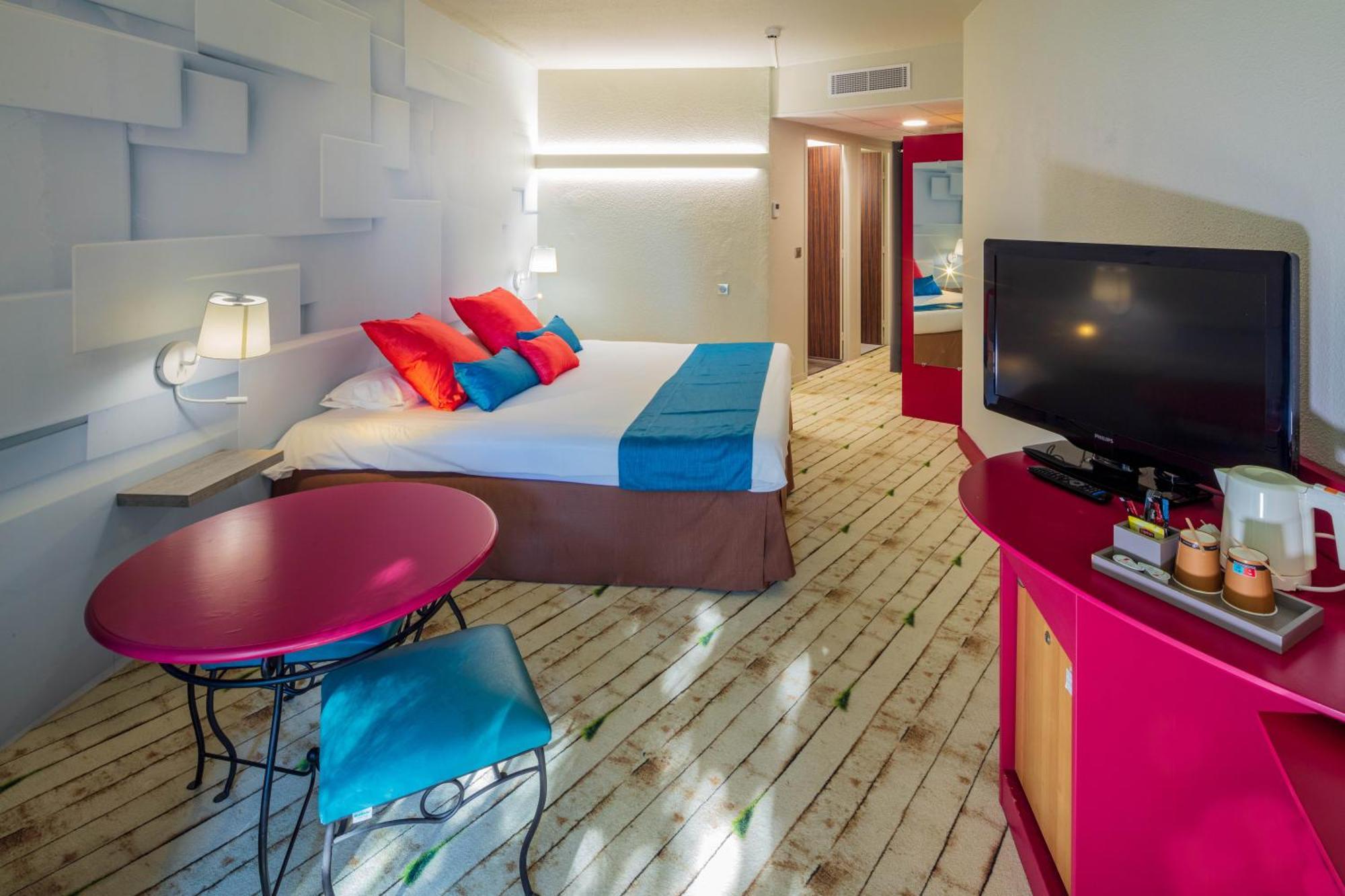 Chambre Double avec Accès au Spa Inclus - Vue sur Piscine