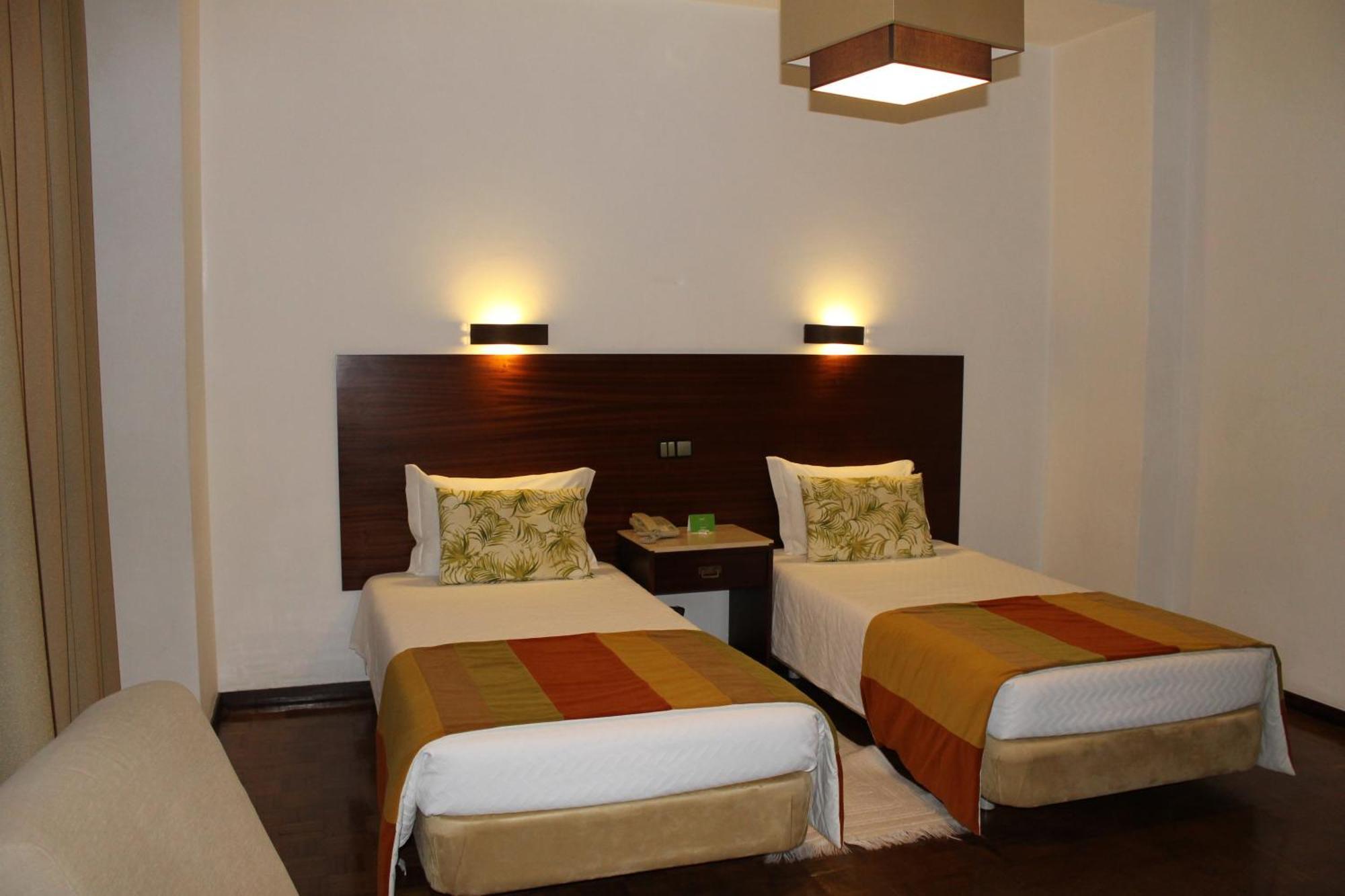 Quarto Duplo