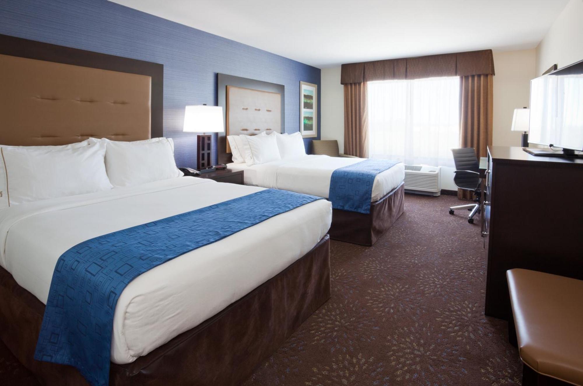 Standard Queen Room with Two Queen Beds