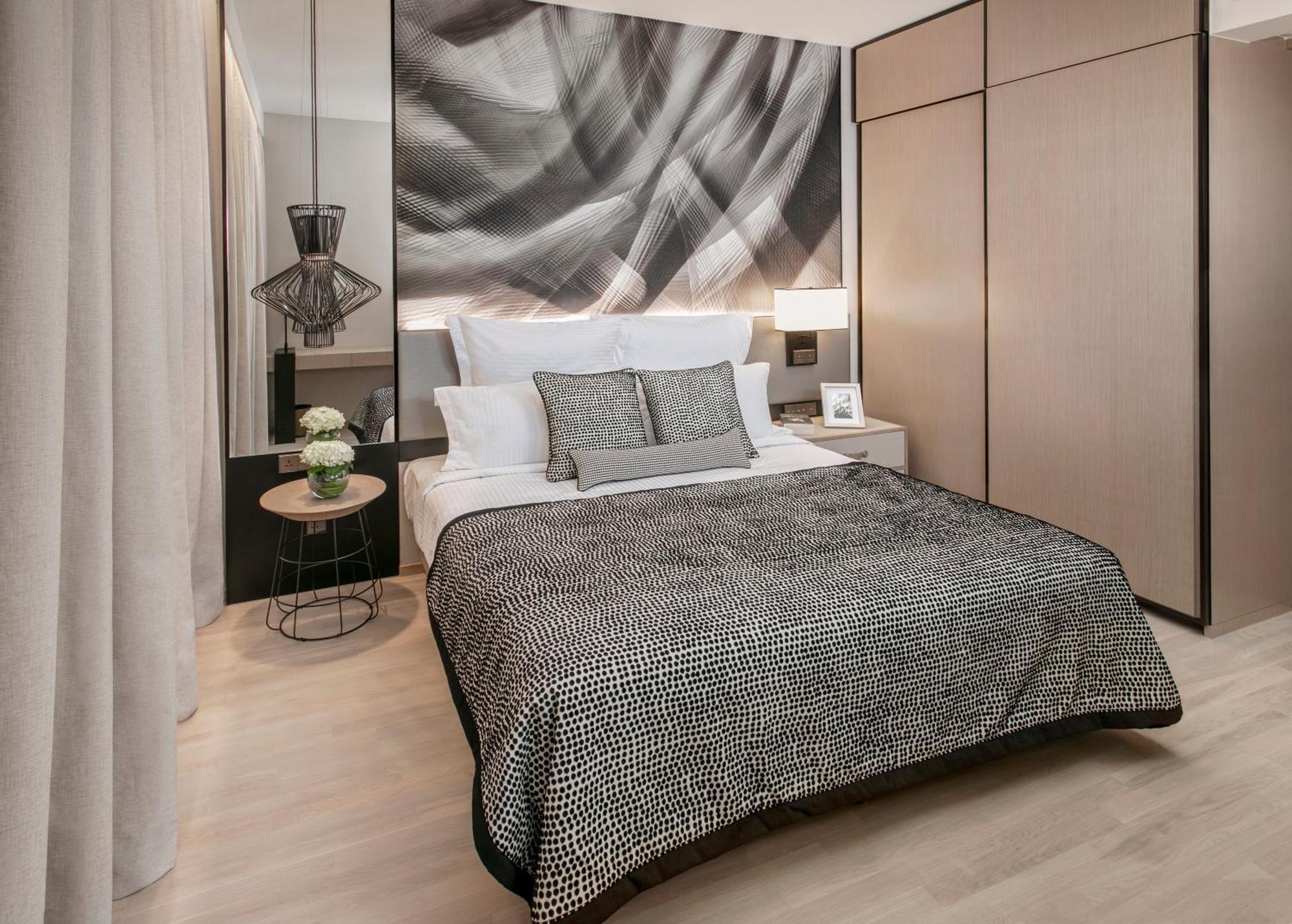 Deluxe One-Bedroom Suite