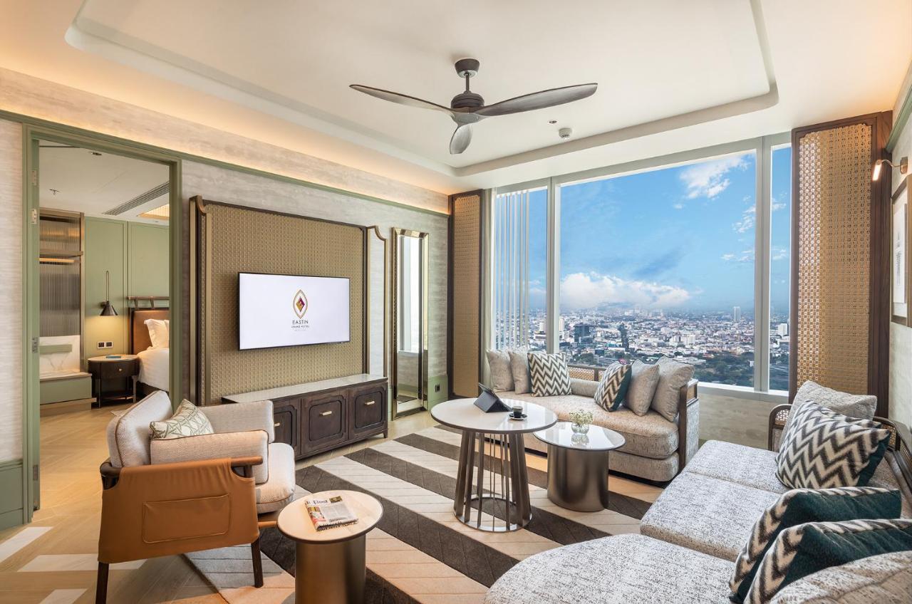 Premium Two Bedroom Suite Lounge Access,1469574554:JPEG