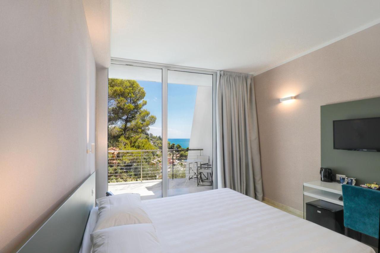 Double Room Balcony,1470267833:JPEG