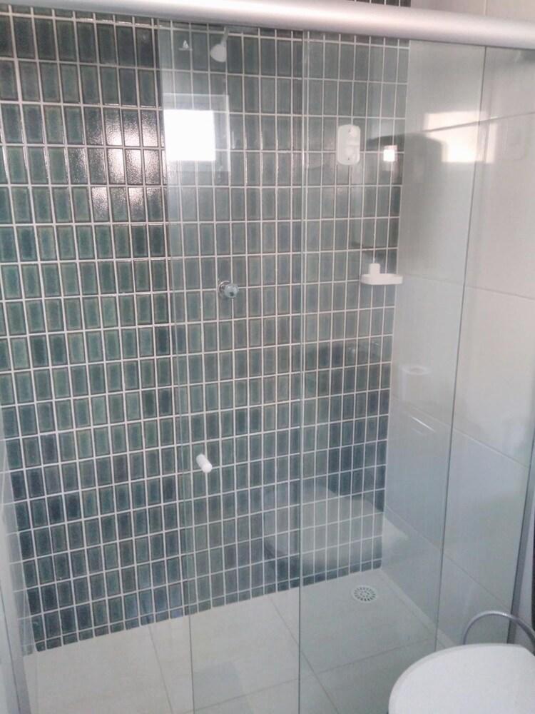 Quarto Duplo com Vista da Piscina