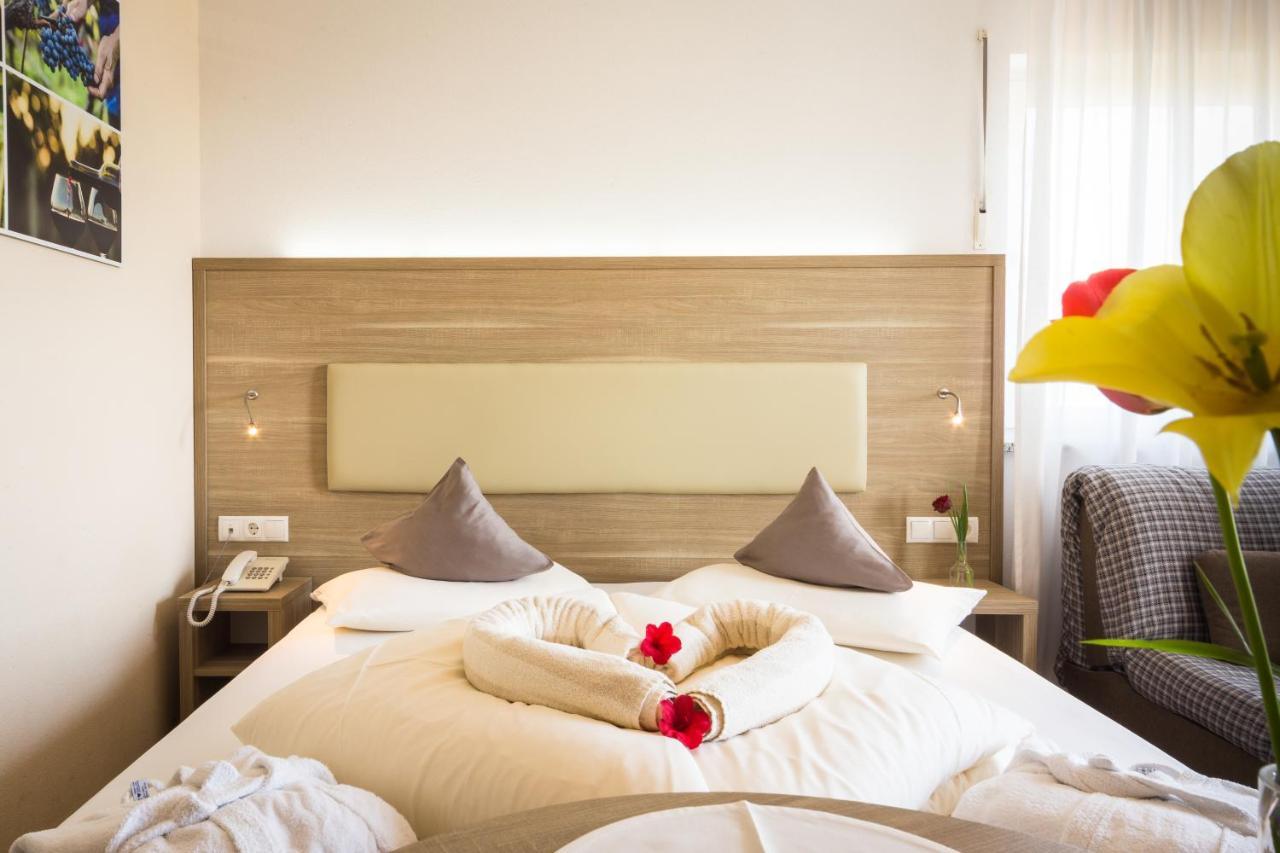 Doppelzimmer mit Balkon