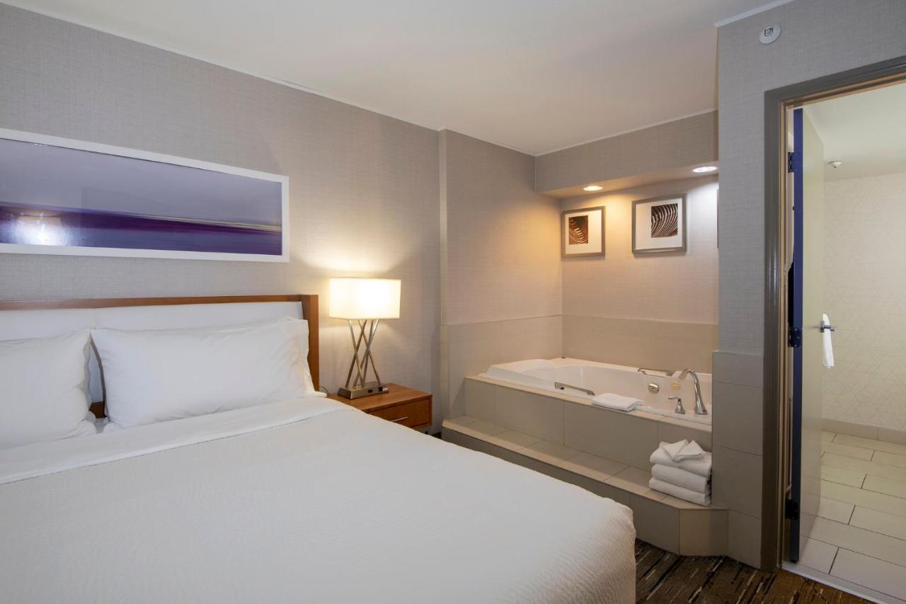 King Suite with Spa Bath