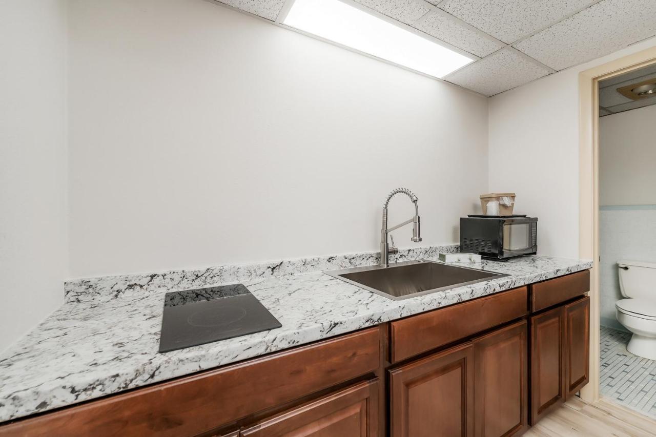 Kitchenette Studio With Cook-Top, 2 Queen Beds, Non Smoking