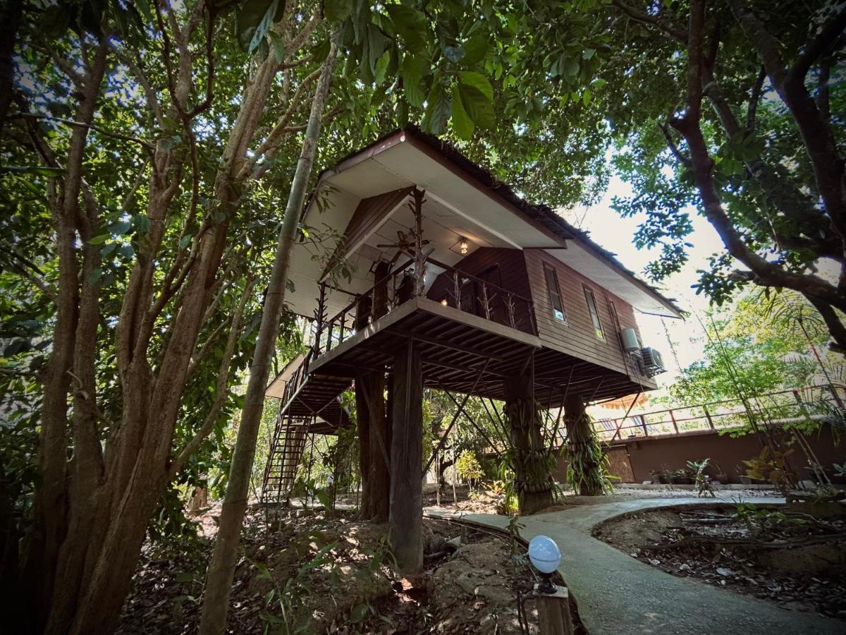 Deluxe Bungalow