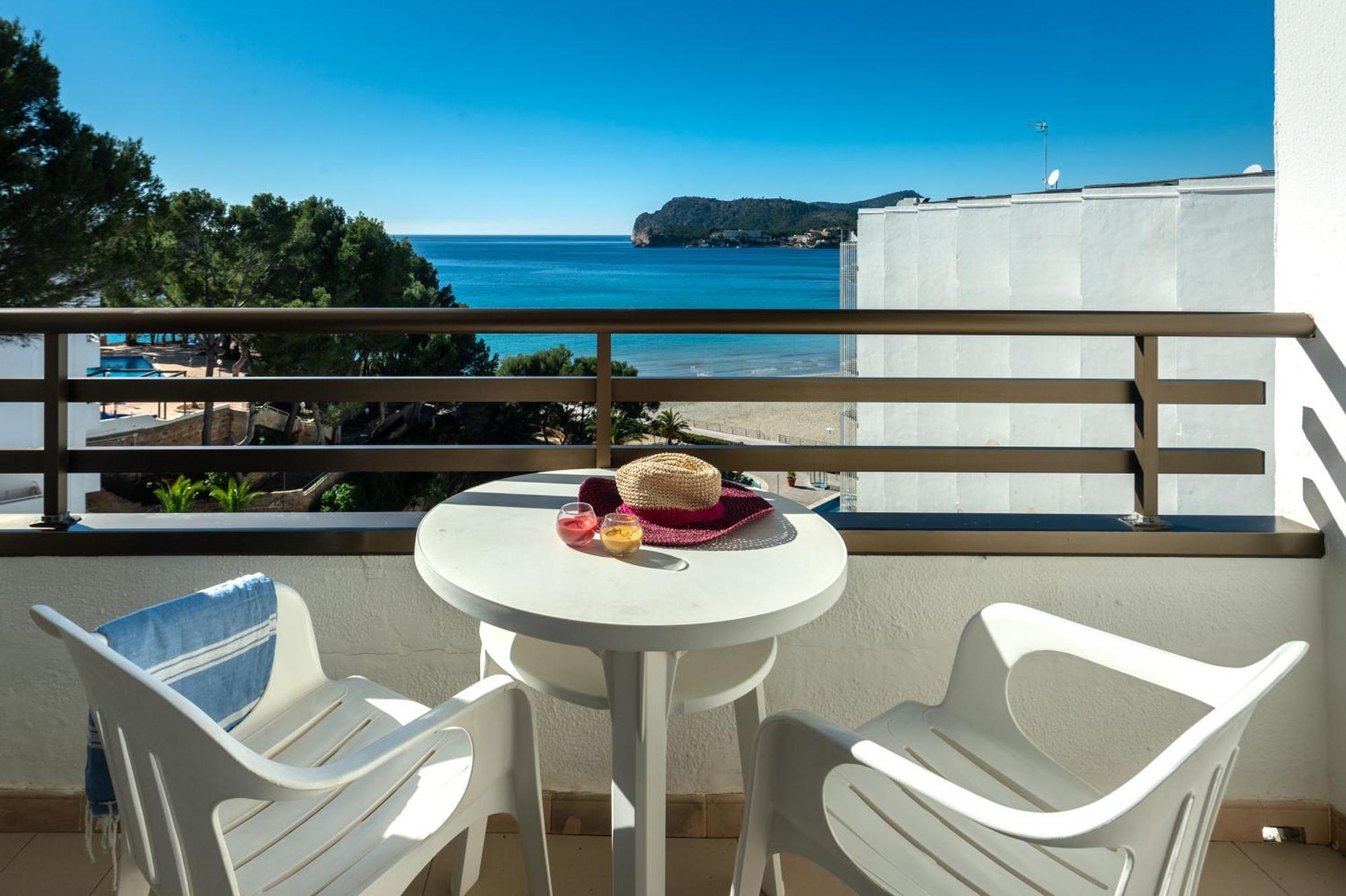 Twin Room Side Sea View