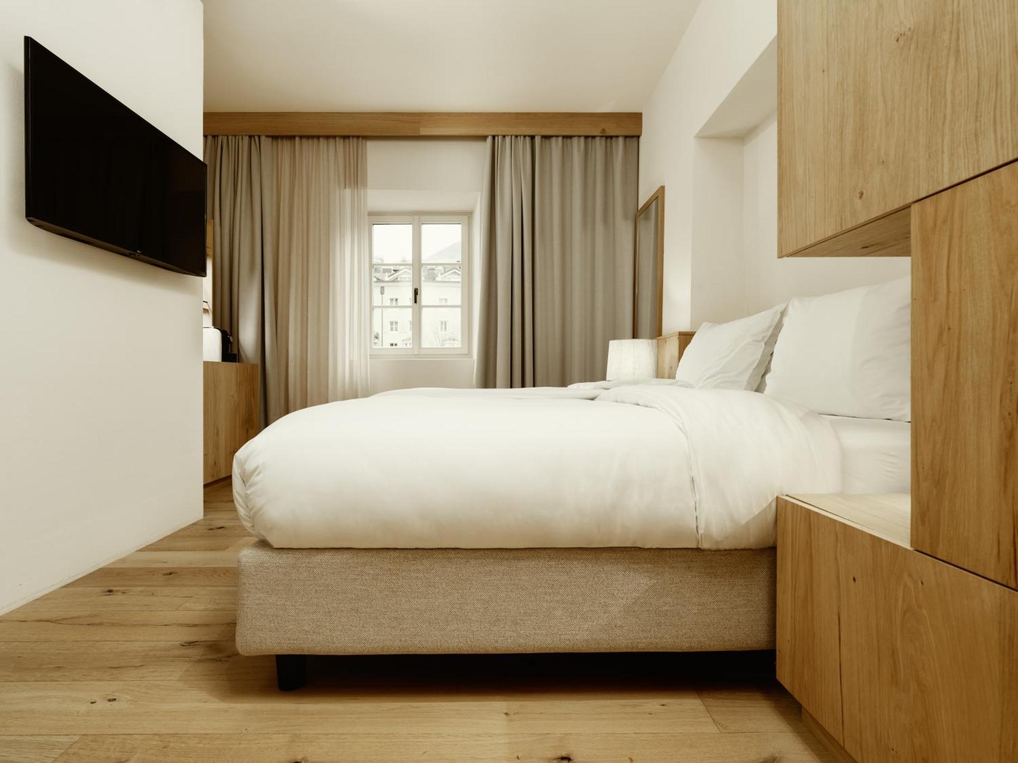 Single Room,1742641878:JPEG
