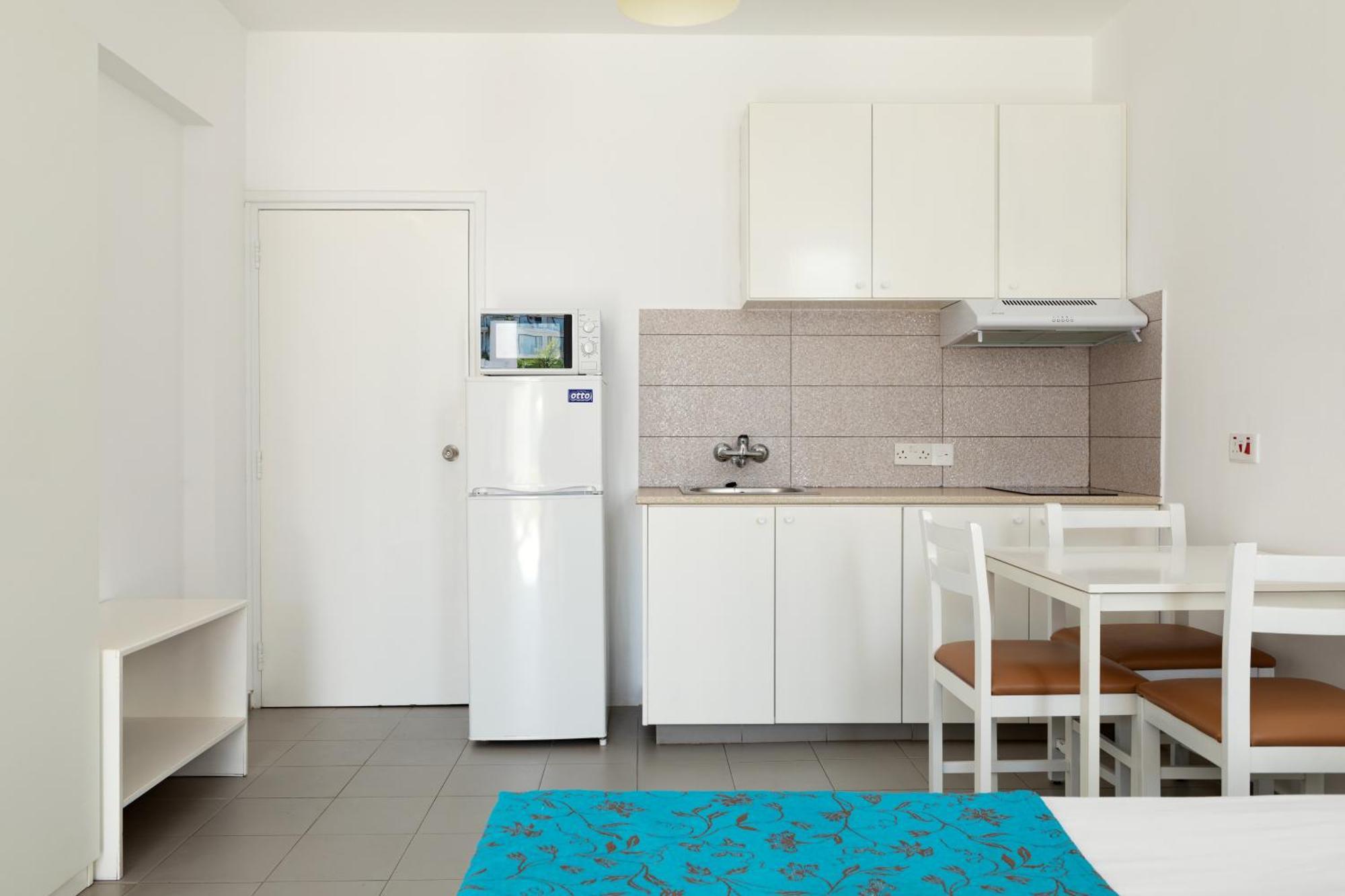 Studio Apartment Pool Access