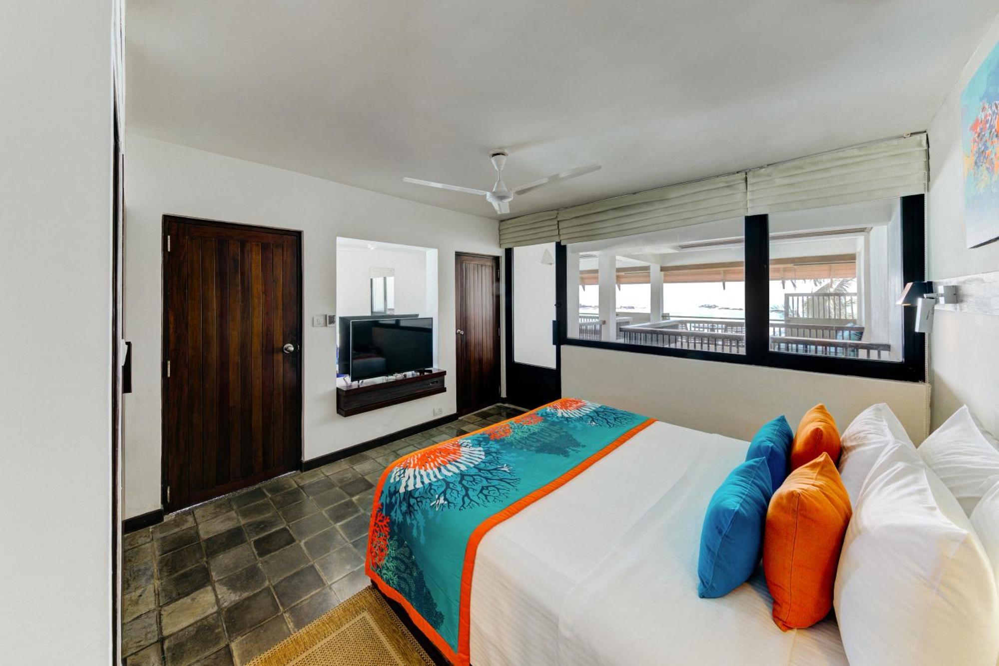 Corner Suite Ocean View Balcony & Jacuzzi on F&B on SPA