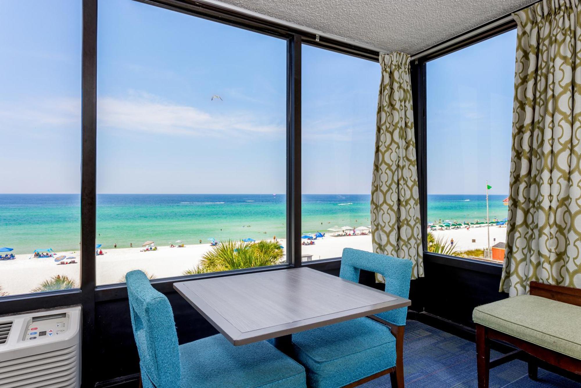 Standard Triple Room Sea View