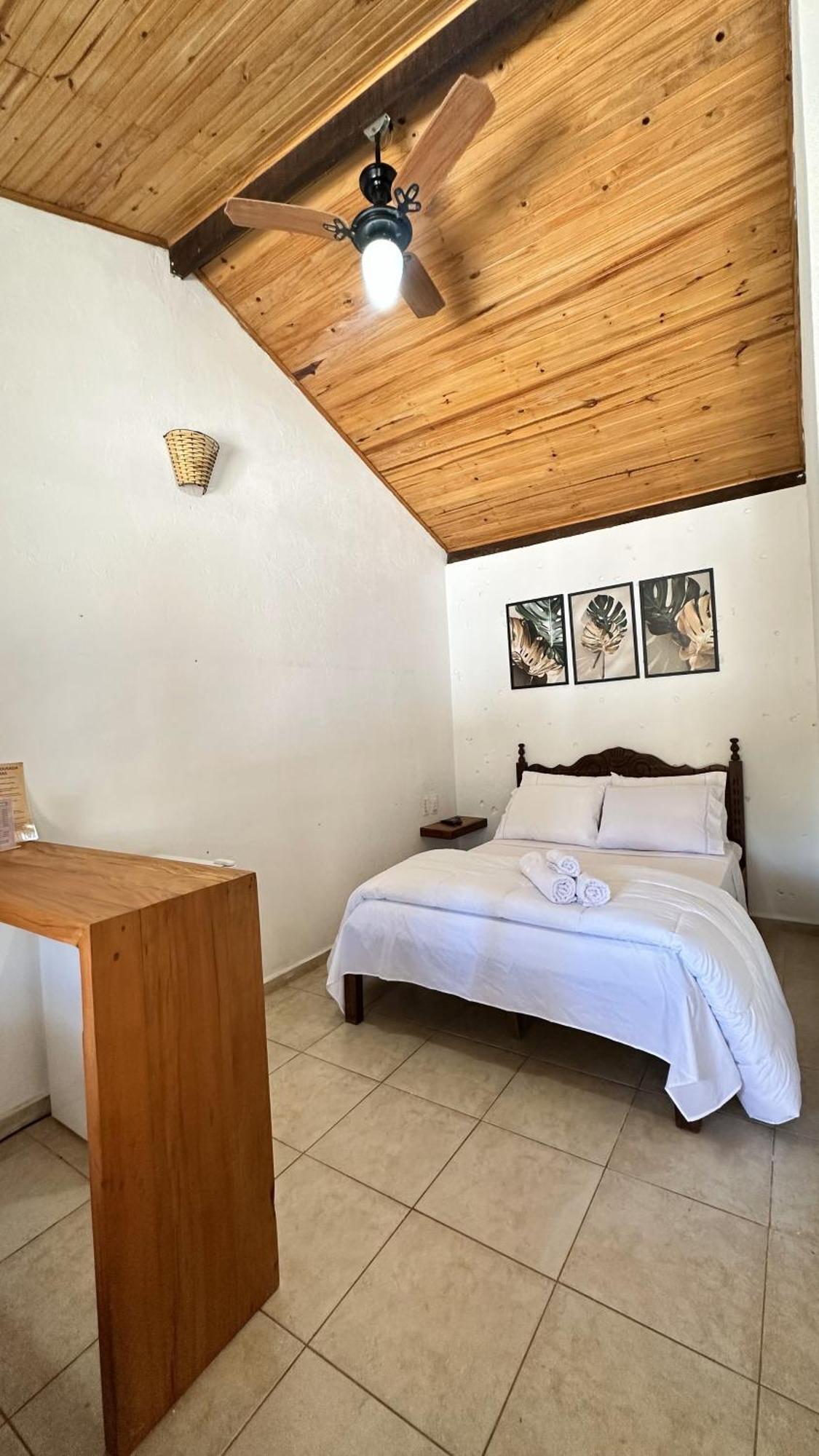 Quarto Triplo com Varanda
