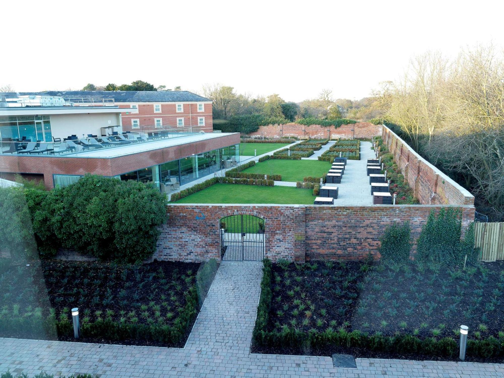 Superior Room Garden View