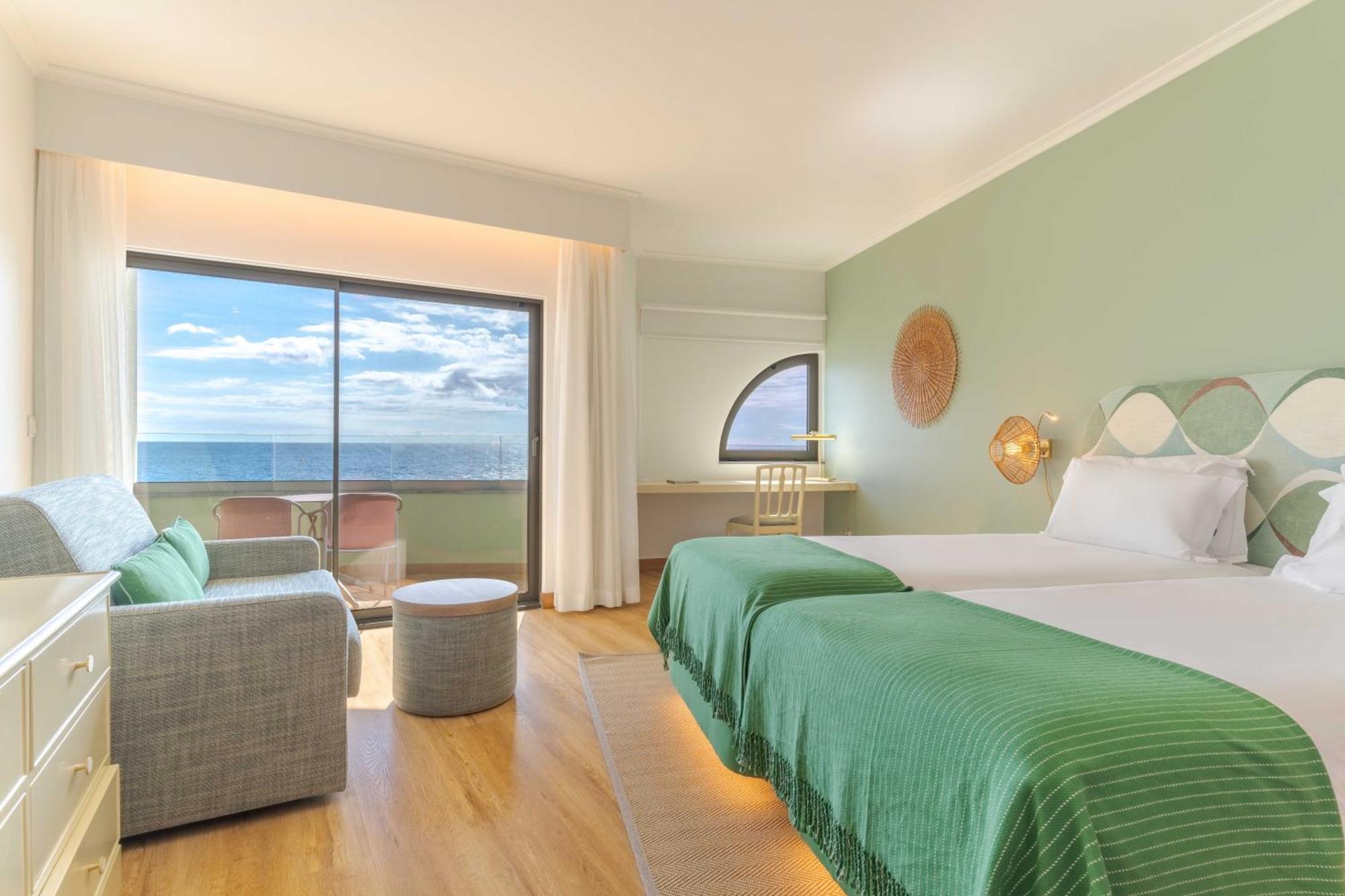 Quarto Duplo ou Twin com Vista Mar