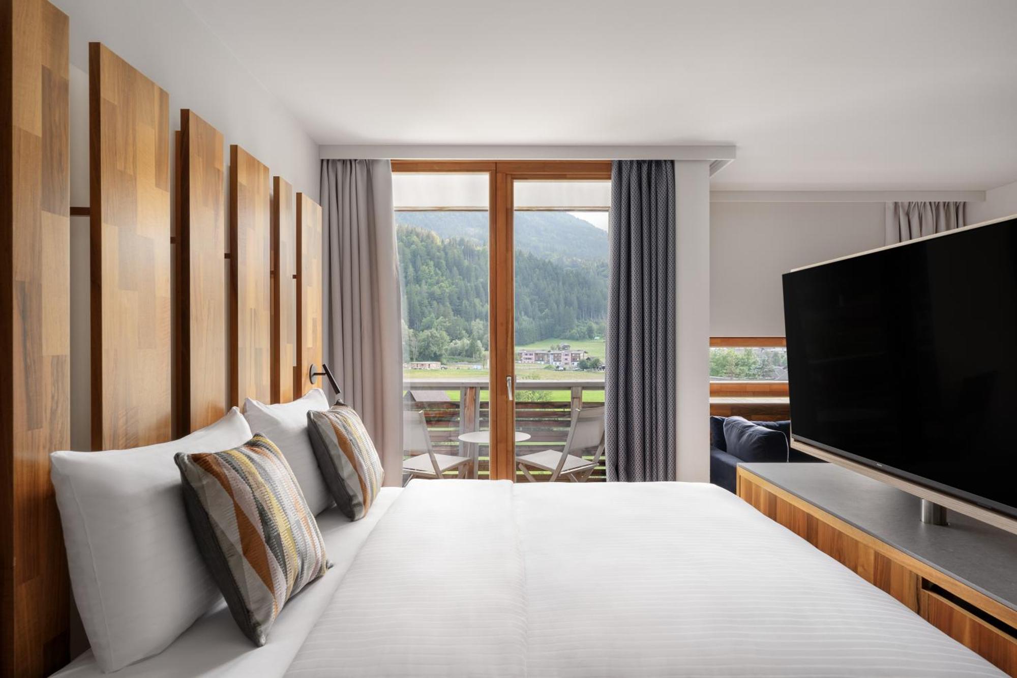 Familiensuite Nassfeld mit Bergblick und Balkon