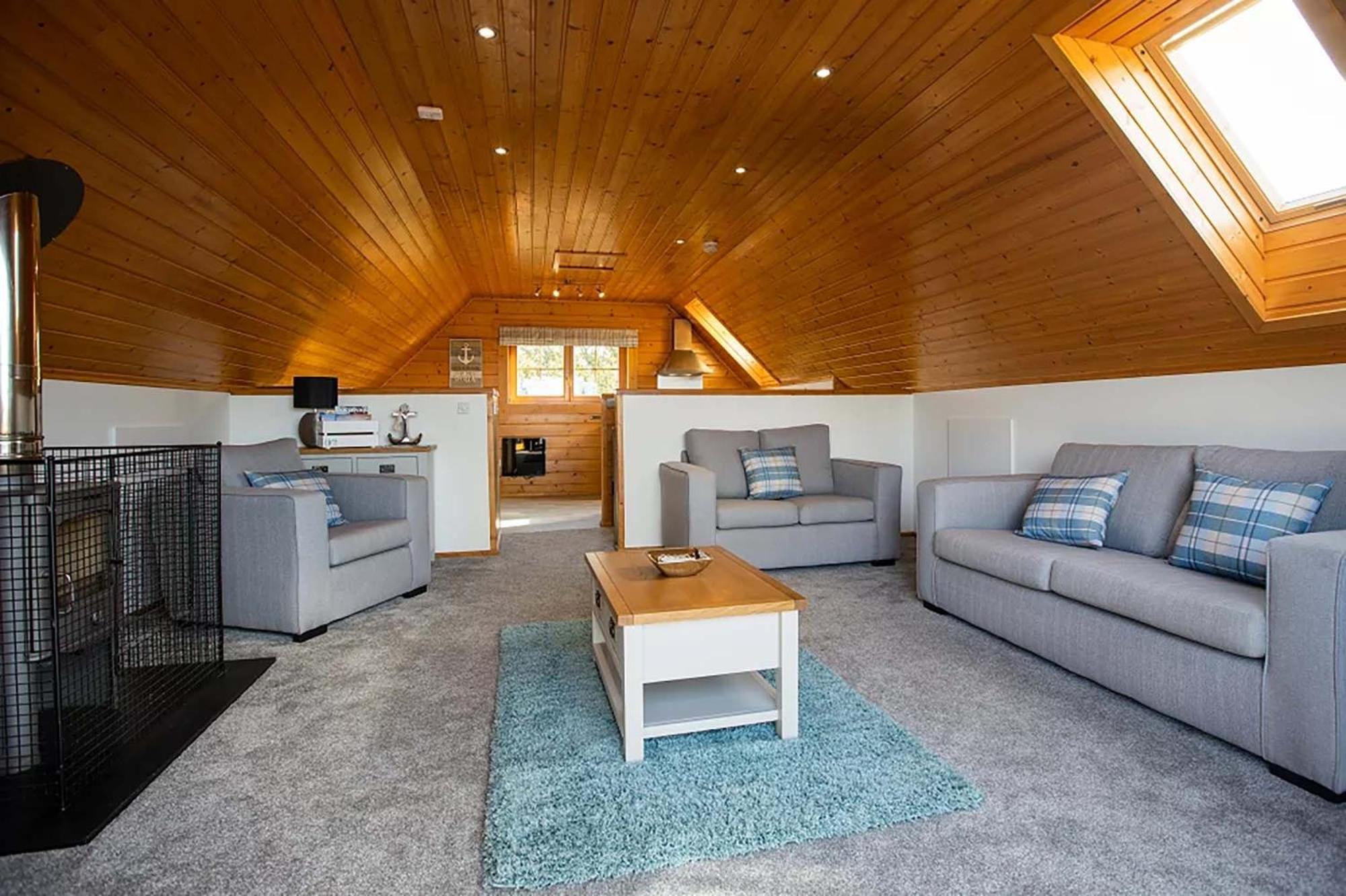 Scandinavian 3 Bedroom Lodge Dog Friendly