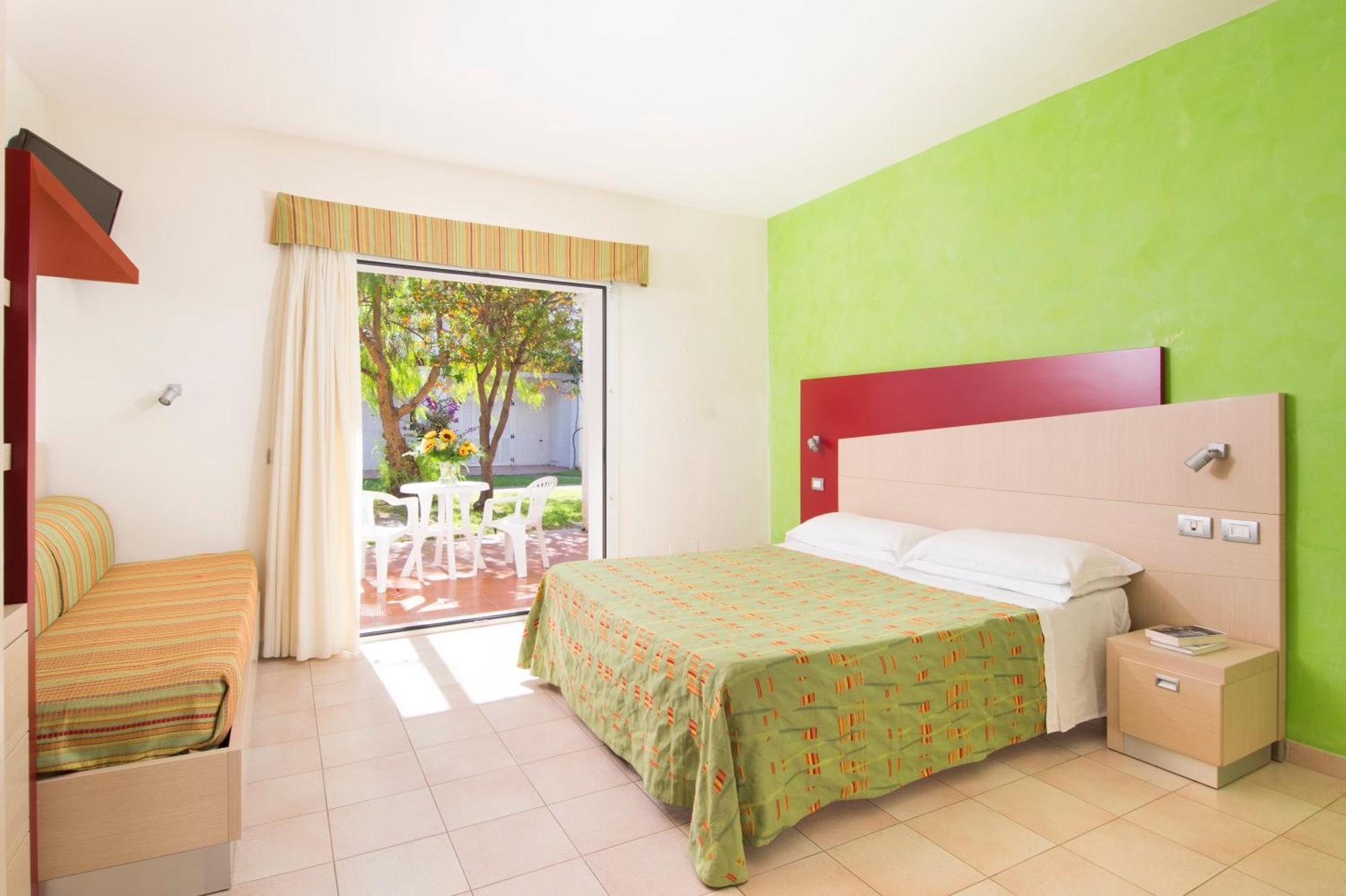 Double or Twin Room Garden View