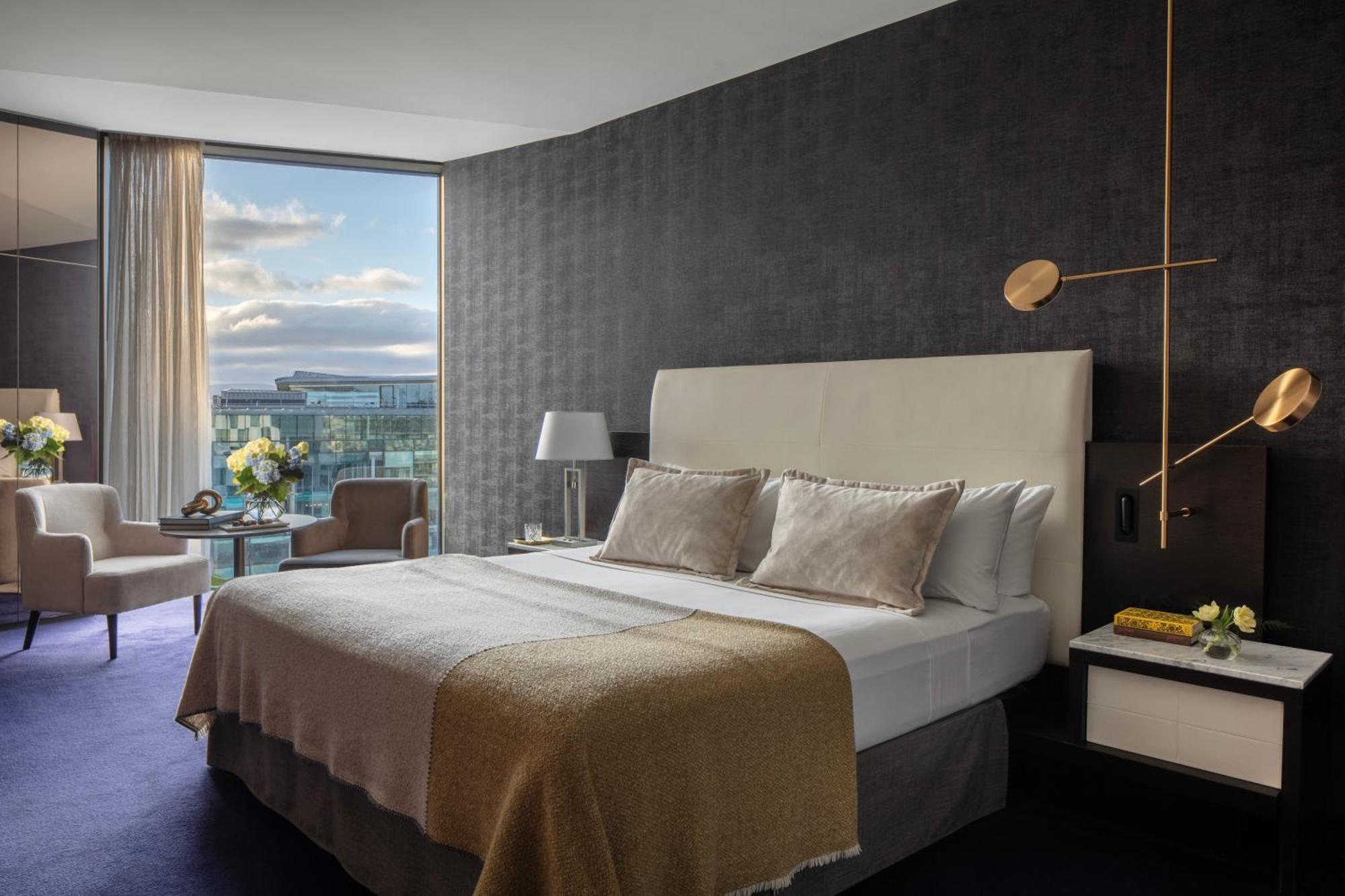 Premium Room Grand Canal View Extra Bed