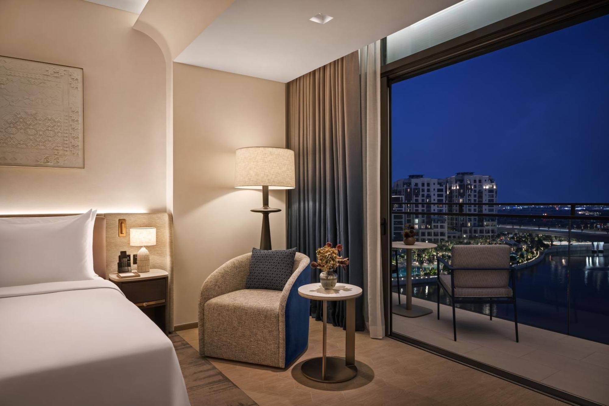 Deluxe Canal View Room Twin - Complimentary Lagoon Access