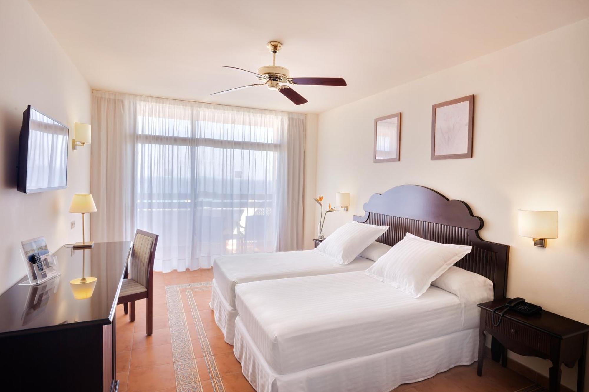 Double Room,1543305595:JPEG