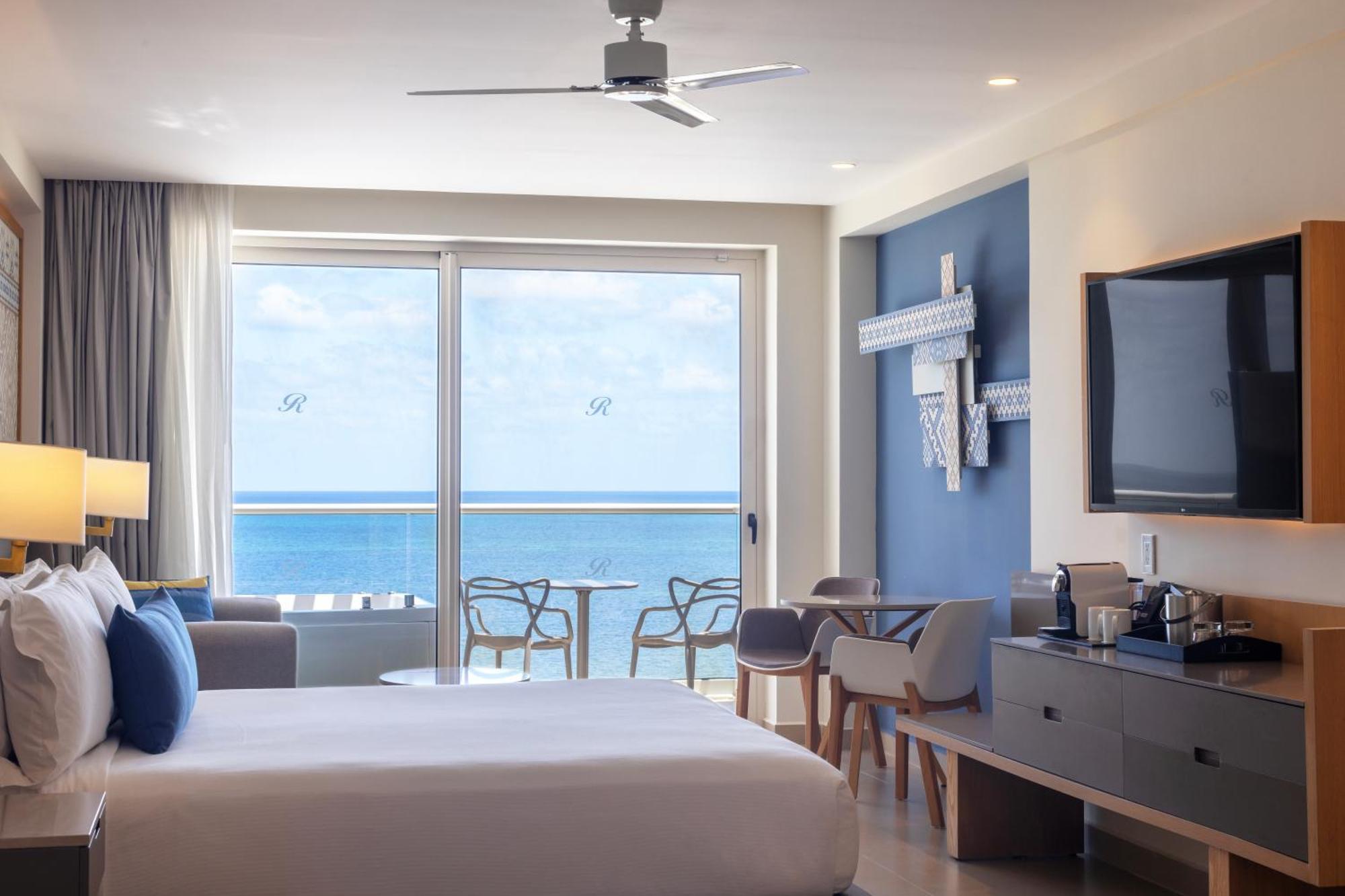 Suite Junior de lujo con terraza y jacuzzi - Frente al mar
