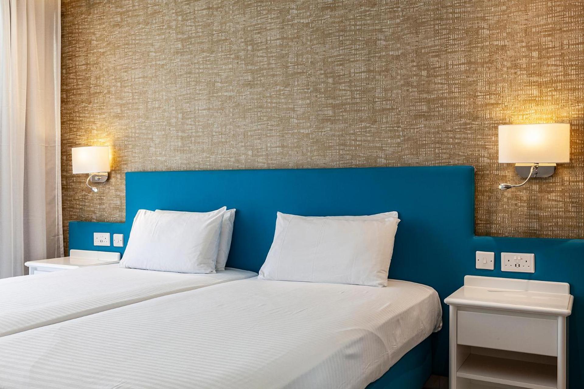 Twin Room Pool View