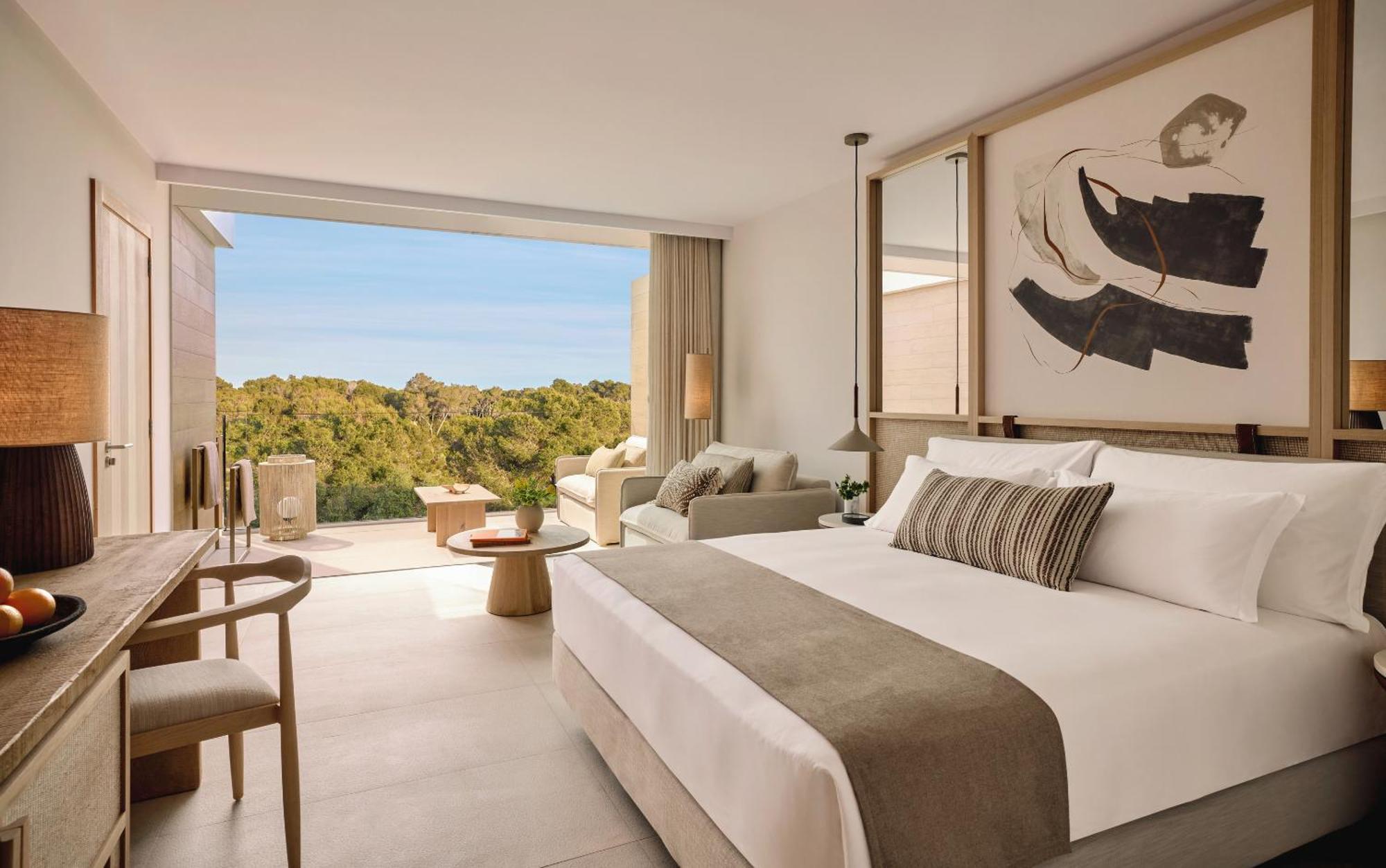 Quarto Familiar com Vista Jardim