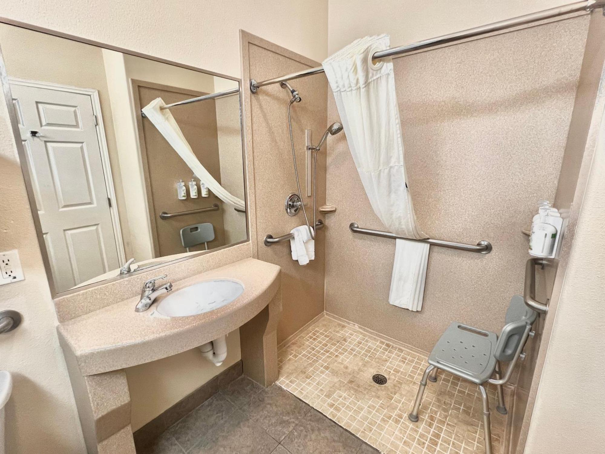 Queen Room with Two Queen Beds and Roll-In Shower - Mobility/Hearing Accessible - Non-Smoking