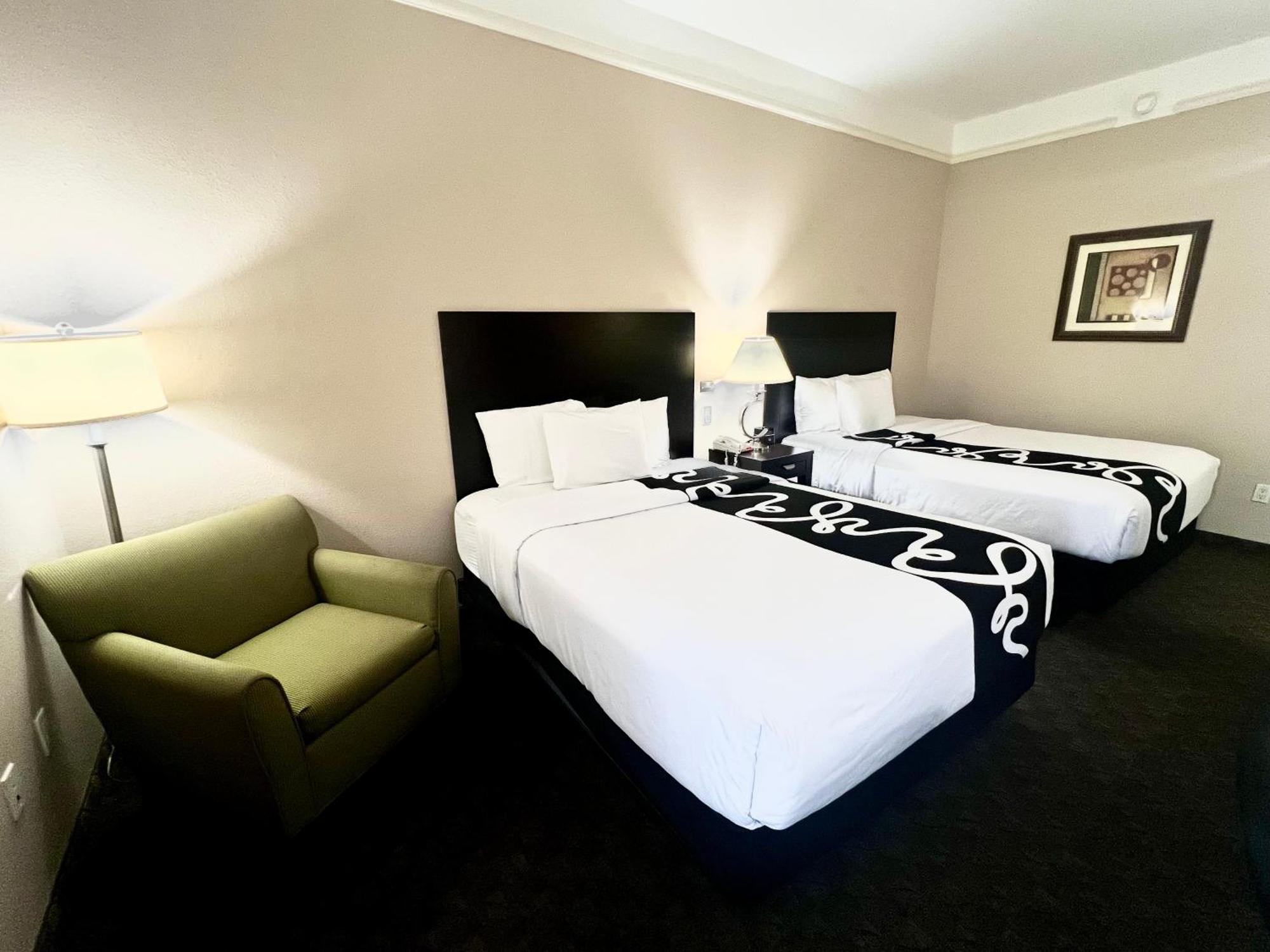 Deluxe Queen Room with Two Queen Beds