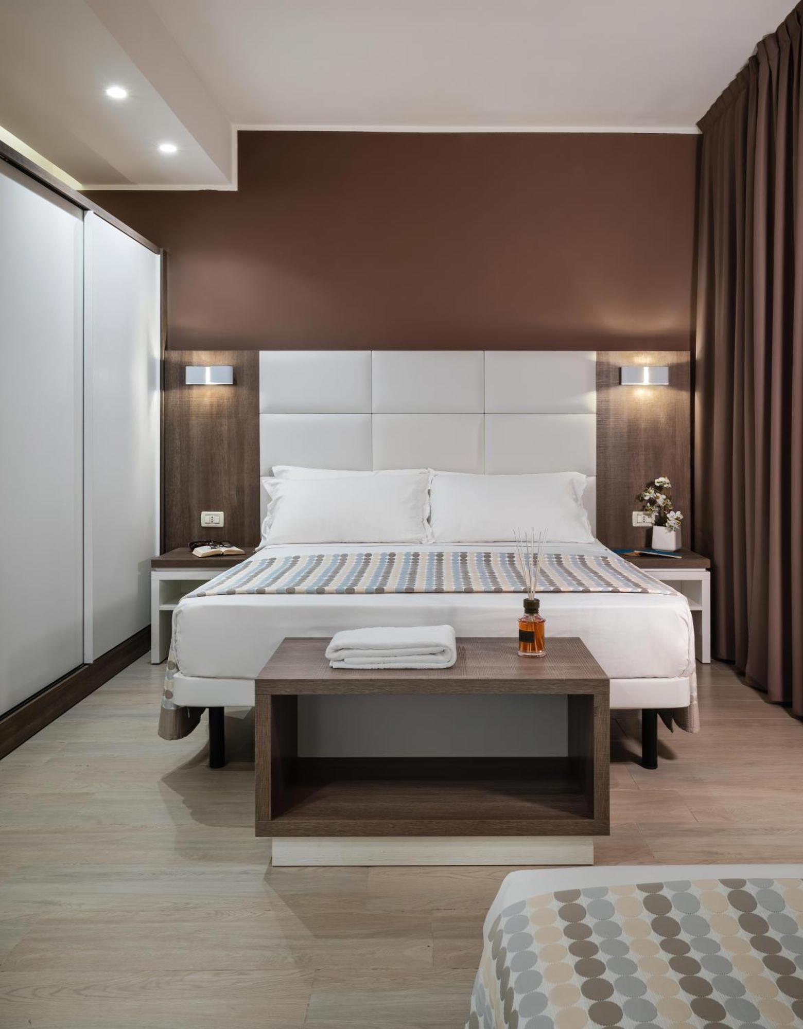 Triple Room,1536696988:JPEG