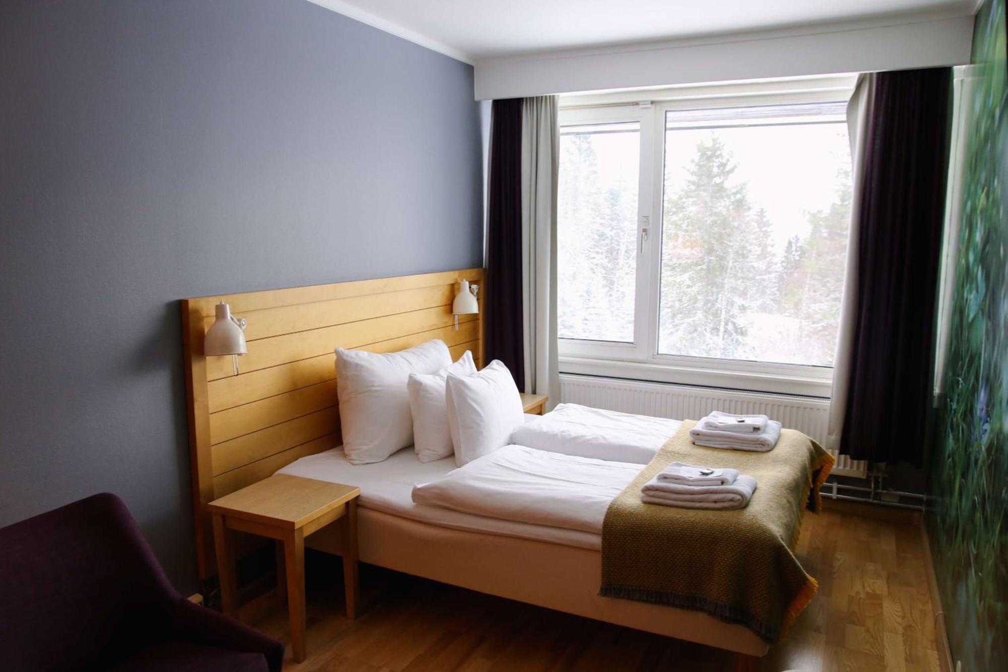 Standard Queen Room