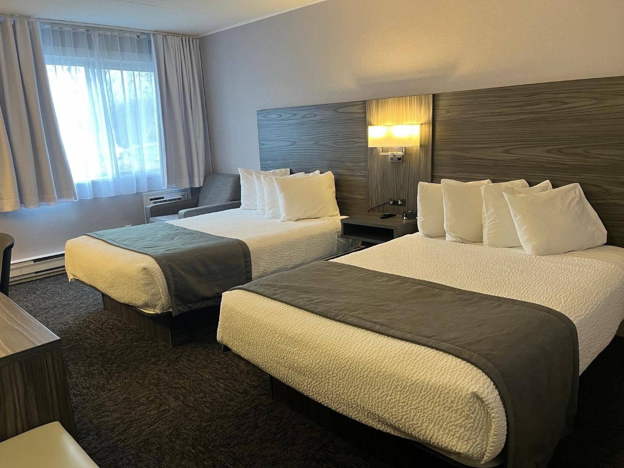 Deluxe Double Room with Two Double Beds - Non-Smoking