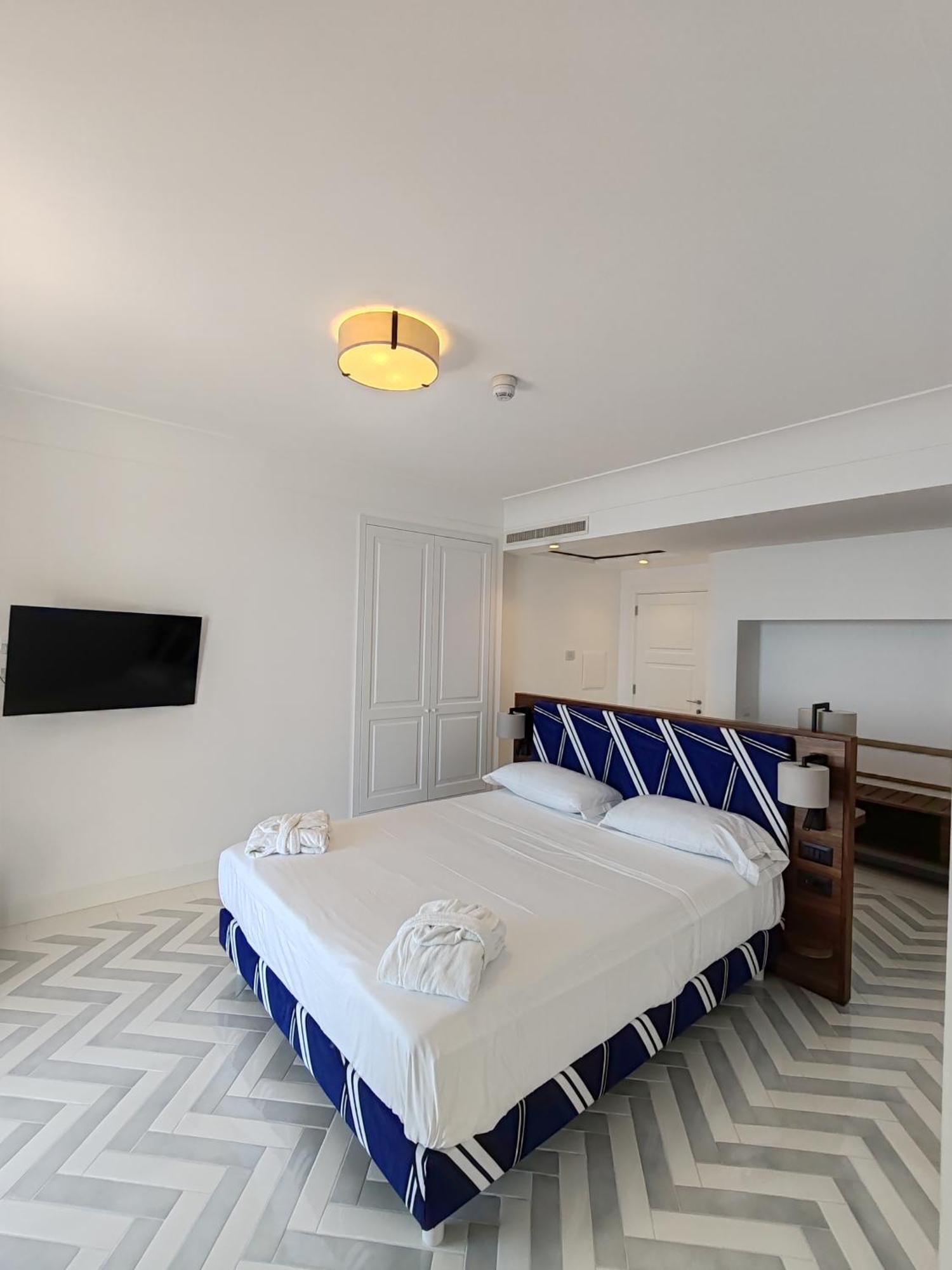Prestige Deluxe Room with Sea View