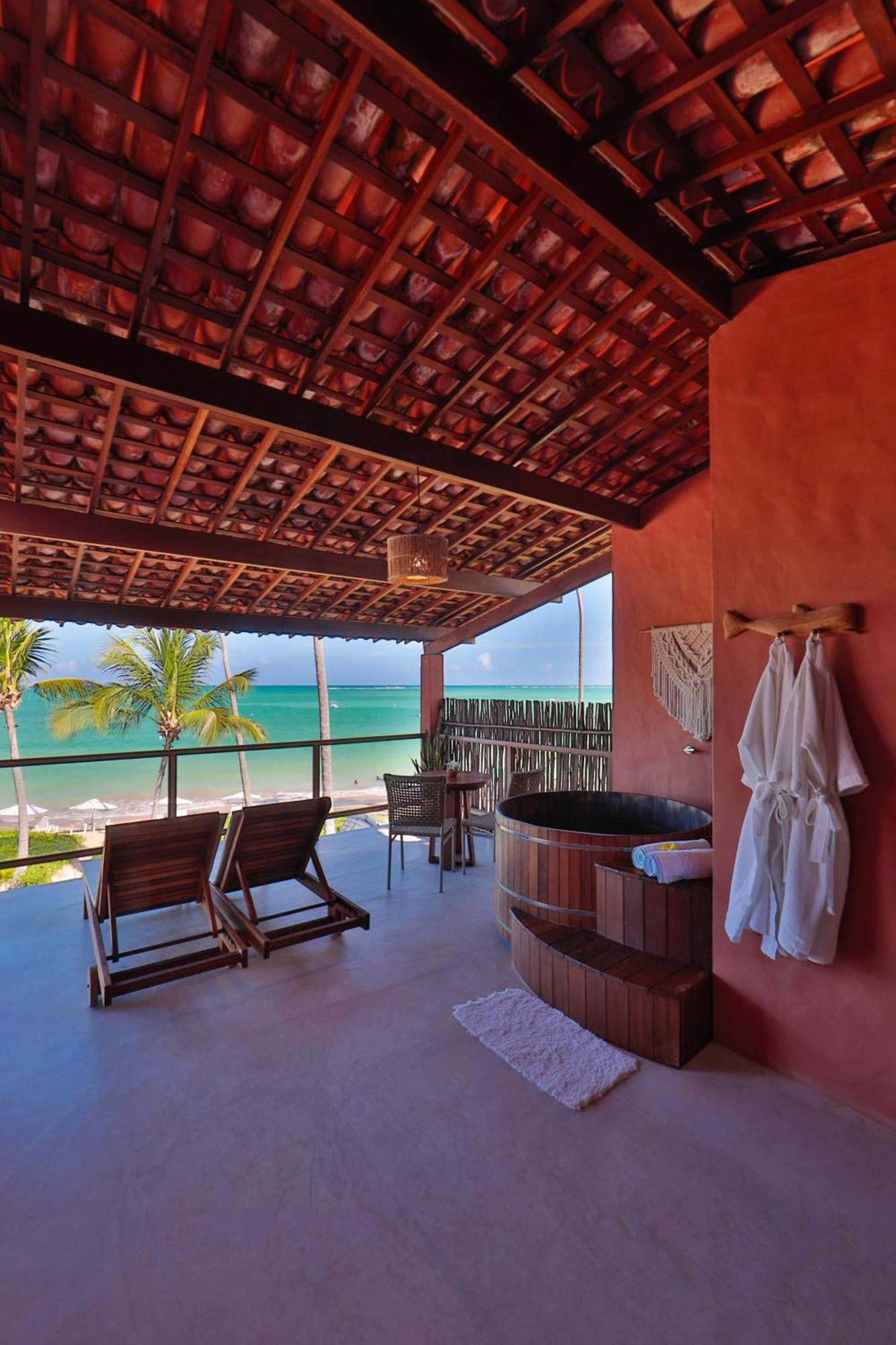 Suíte Deluxe com Vista do Mar e Banheira de Hidromassagem