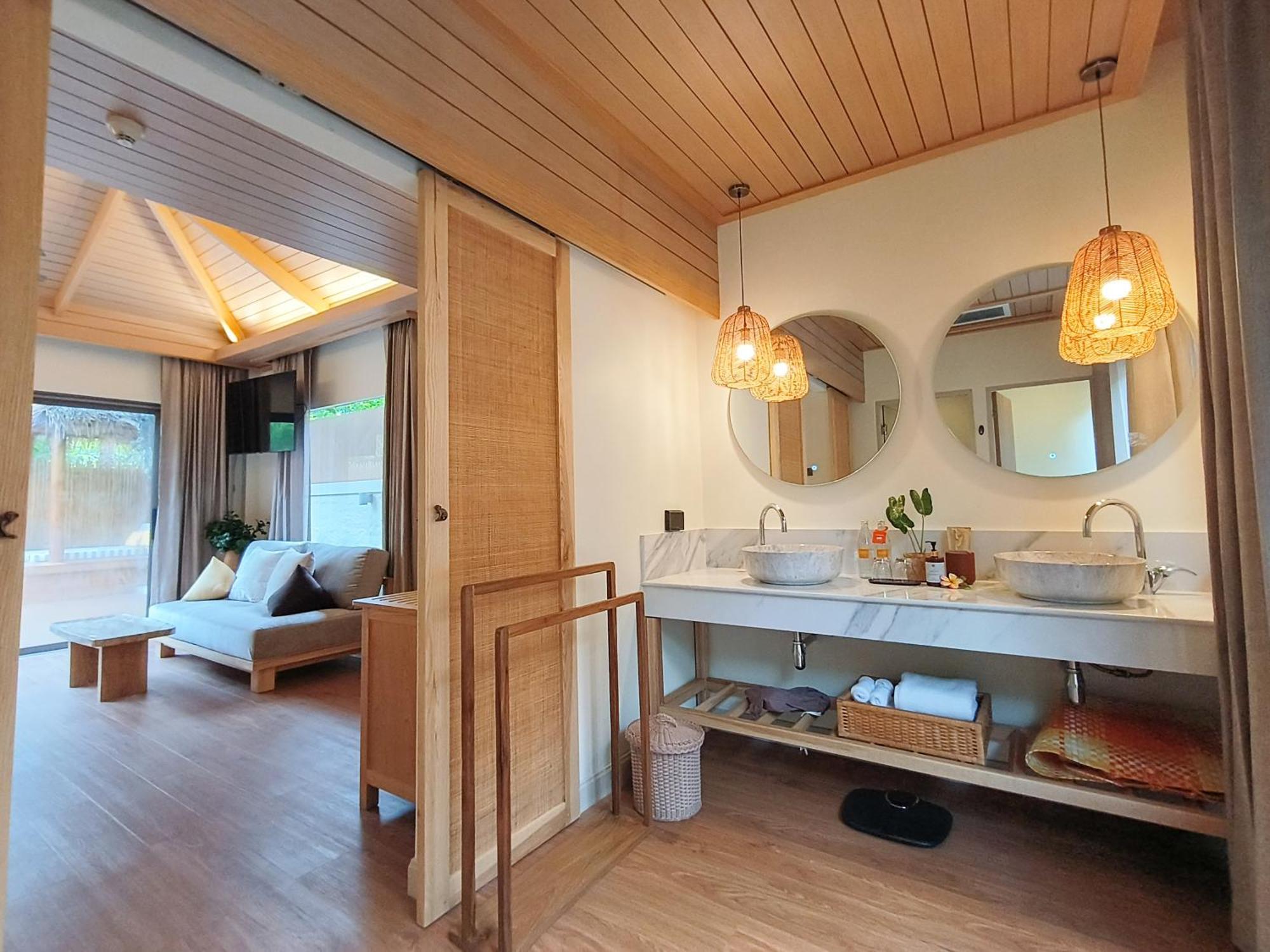 Courtyard Plunge Pool Villa Roundtrip Airport Transfer