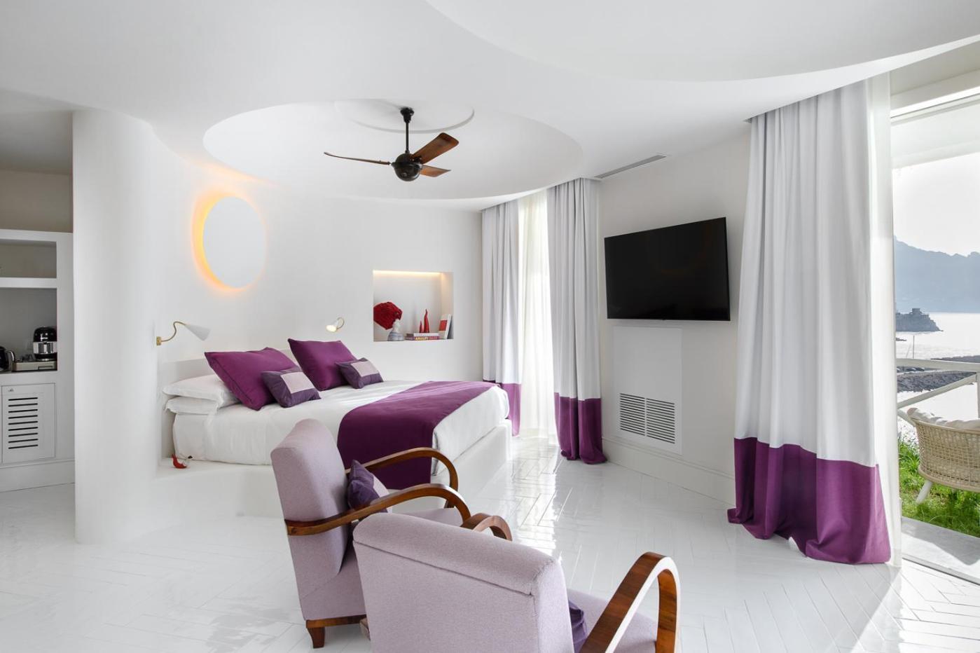 Romantic Junior Suite,1541049520:JPEG