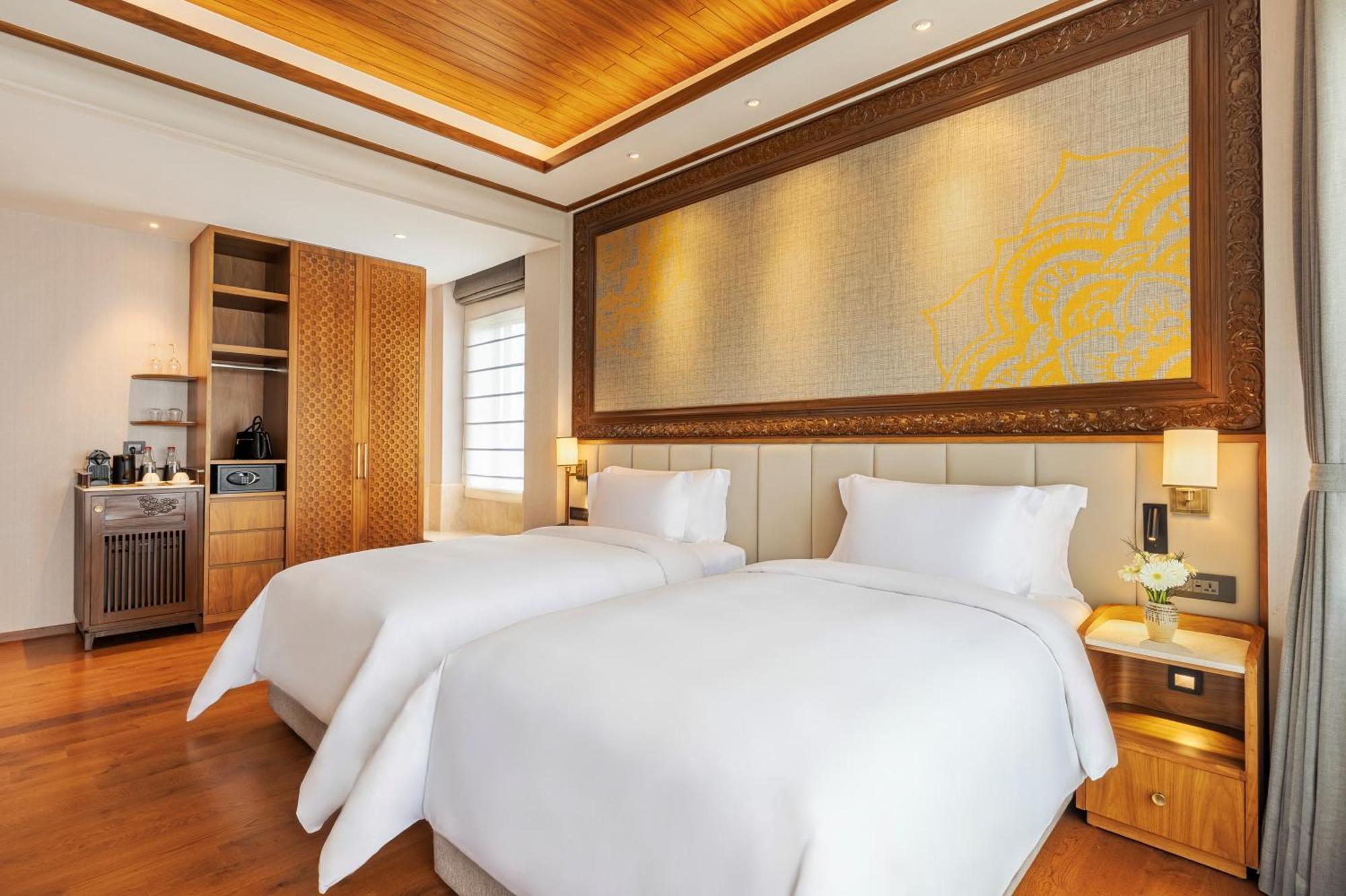 Twin Room with Mountain View