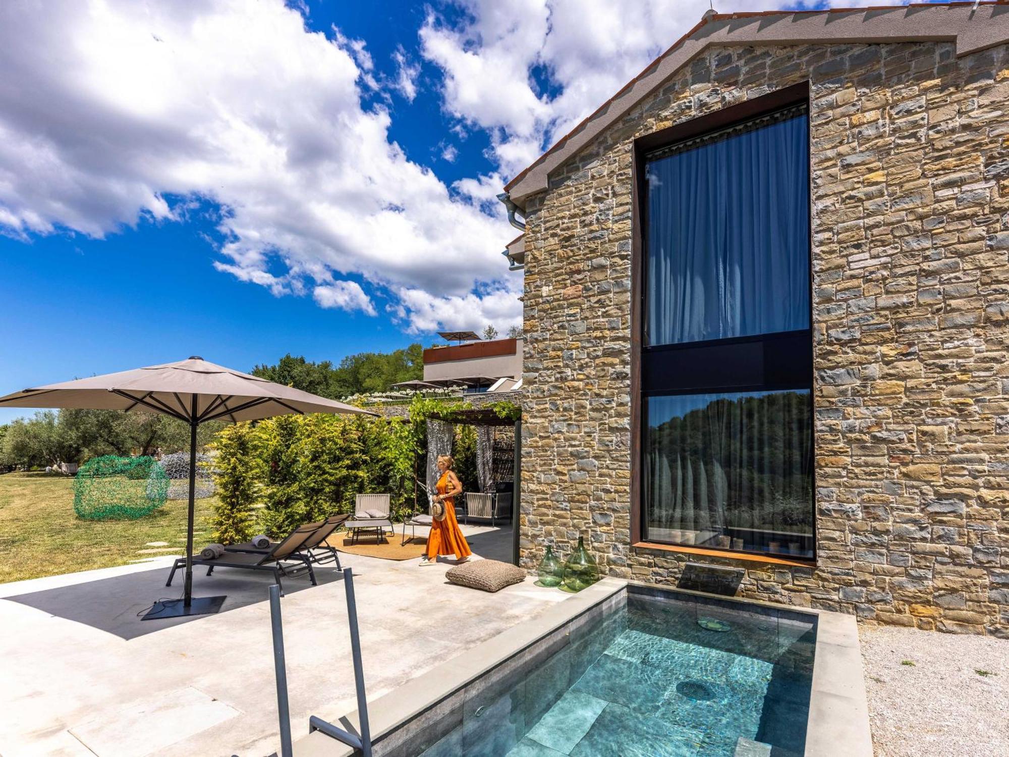 One-Bedroom Villa,1541526823:JPEG