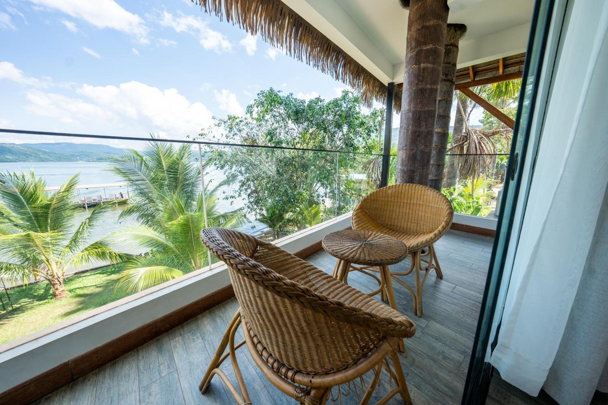 Suite with Lake View