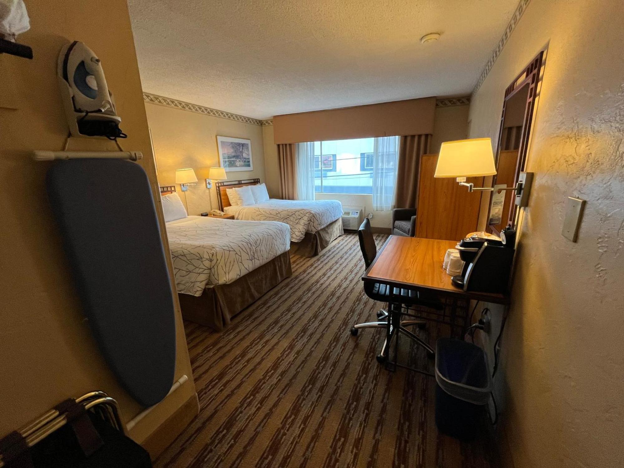 Queen Room Two Queen Beds Non-Smoking